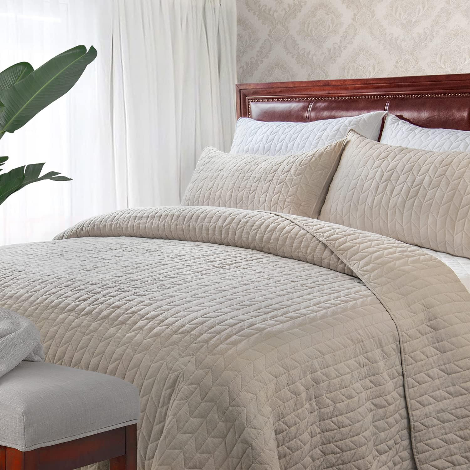 HARORBAY Quilted Bedspread Coverlets Set All Season, Microfiber Solid Color Quilt Set Pre Washed, Reversible Diamond Pattern Quilted Bedding Set, Machine Washable, King Size + 2 King Shams, Khaki