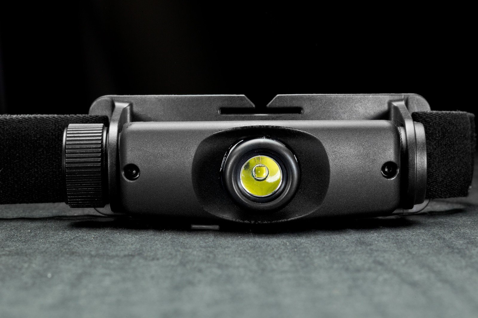 Surefire Maximus ヘッドランプ 12V 0.8A Amazon.com : SureFire Maximus Rechargeable Variable-Output LED