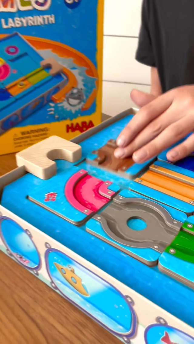 HABA Logic Labyrinth - un intrigante juego de Brainteaser Lickety-Split (Hecho en Alemania