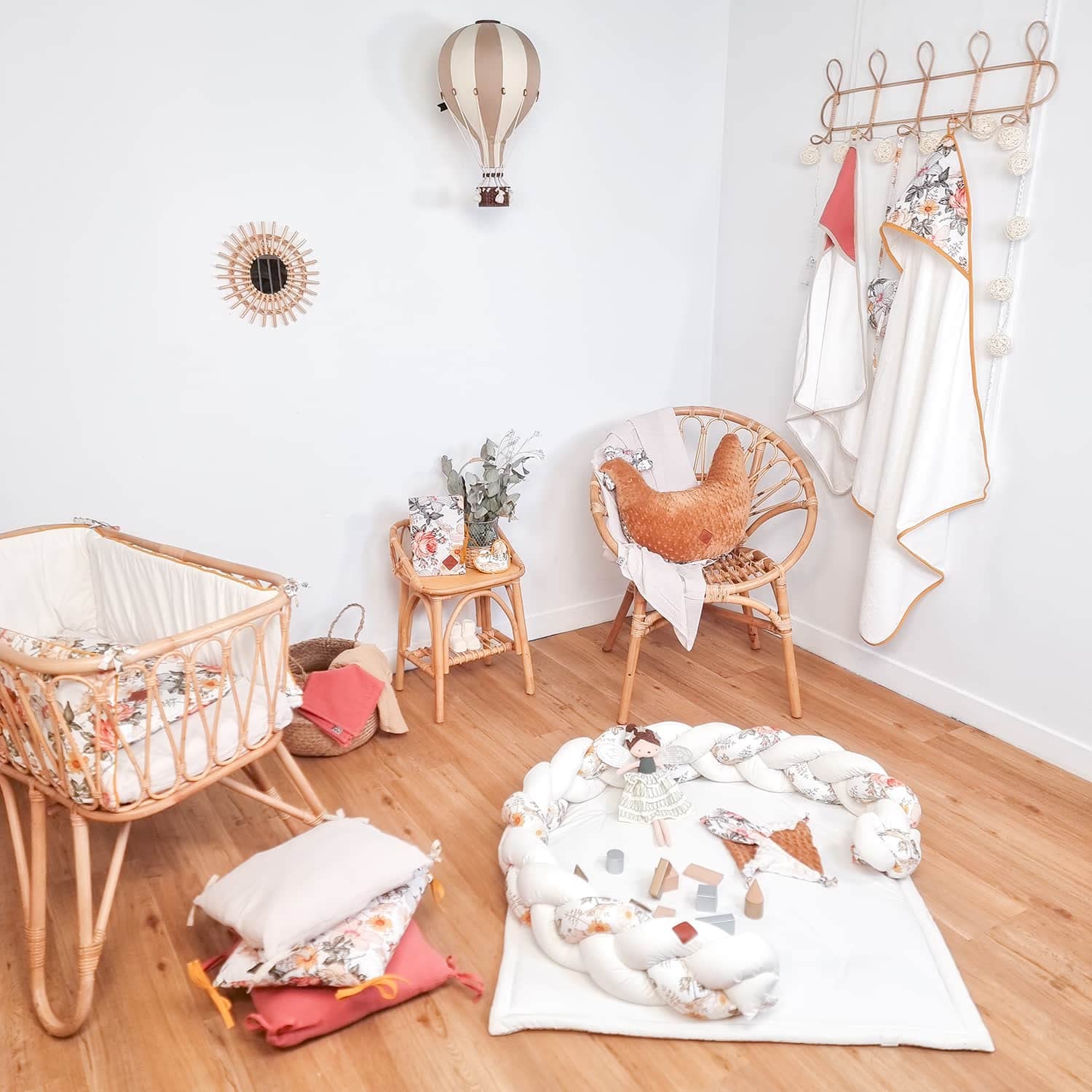 Sevira Kids – Cojín de lactancia ergonómico y funda para bebé, Neo Vintage Made in France