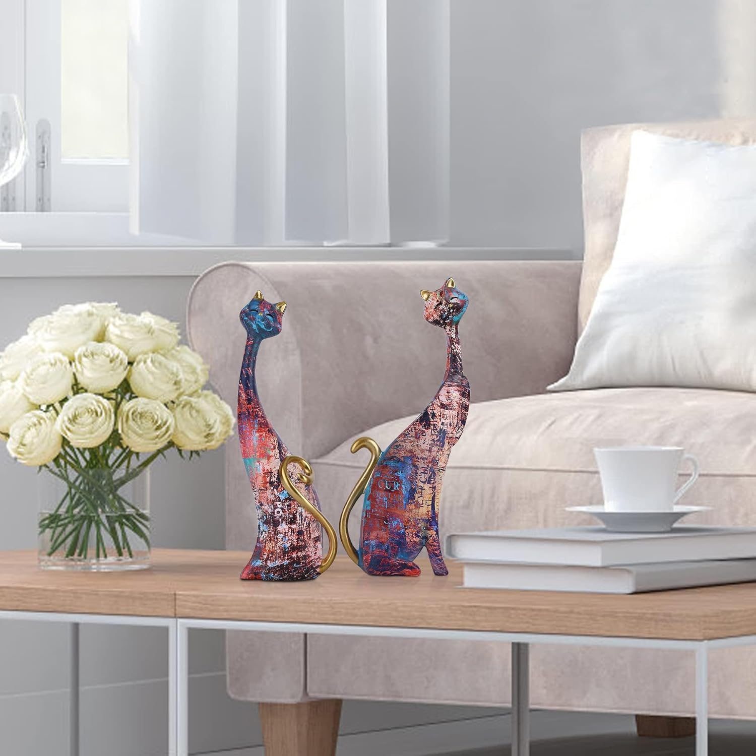 2 pcs Oil Painting Resin cat Art Decorative Sculptures, Home Office, Home, Hotel Bookshelf Desktop Decoration (4.7IN * 2.3IN * 9.7IN)