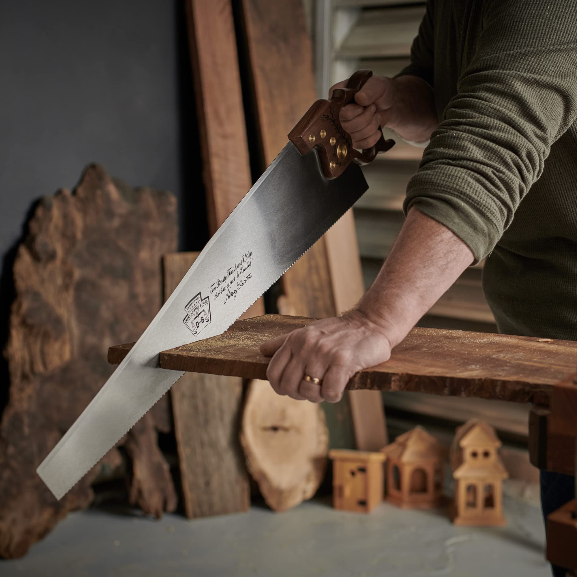 Disston Sierra de corte transversal profesional con mango de nogal de 66 cm para madera