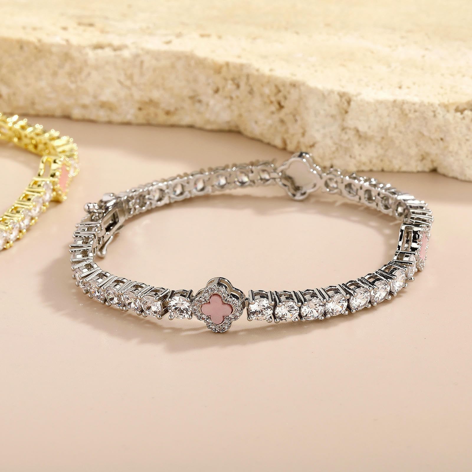 LYGBAOFUL Bracciale da Donna a Catena da Tennis a Quattro Foglie con zirconi cubici, Elegante Collana con clavicola, Regalo di Gioielli minimalisti