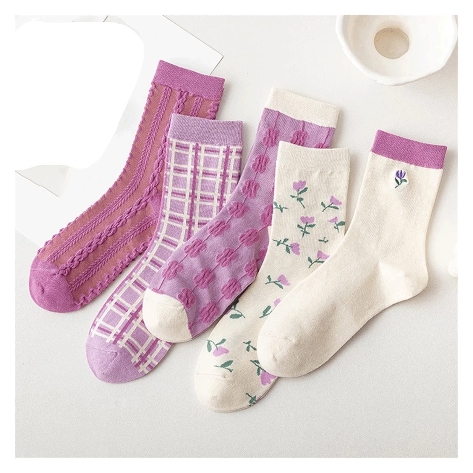 Chaussettes violettes femmes pour un look streetwear rétro unique