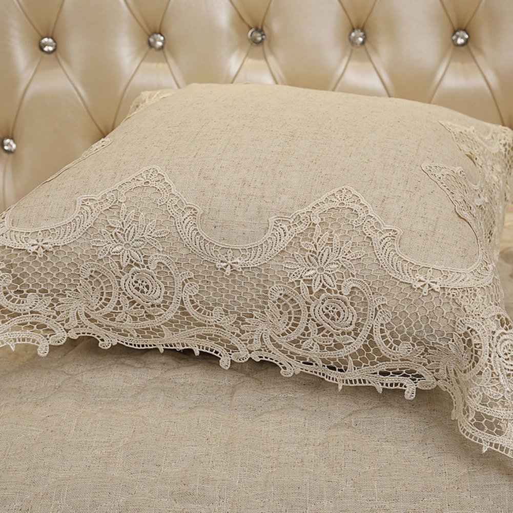 Oreiller linge de salon pour protéger vos coussins et embellir un vieux canapé