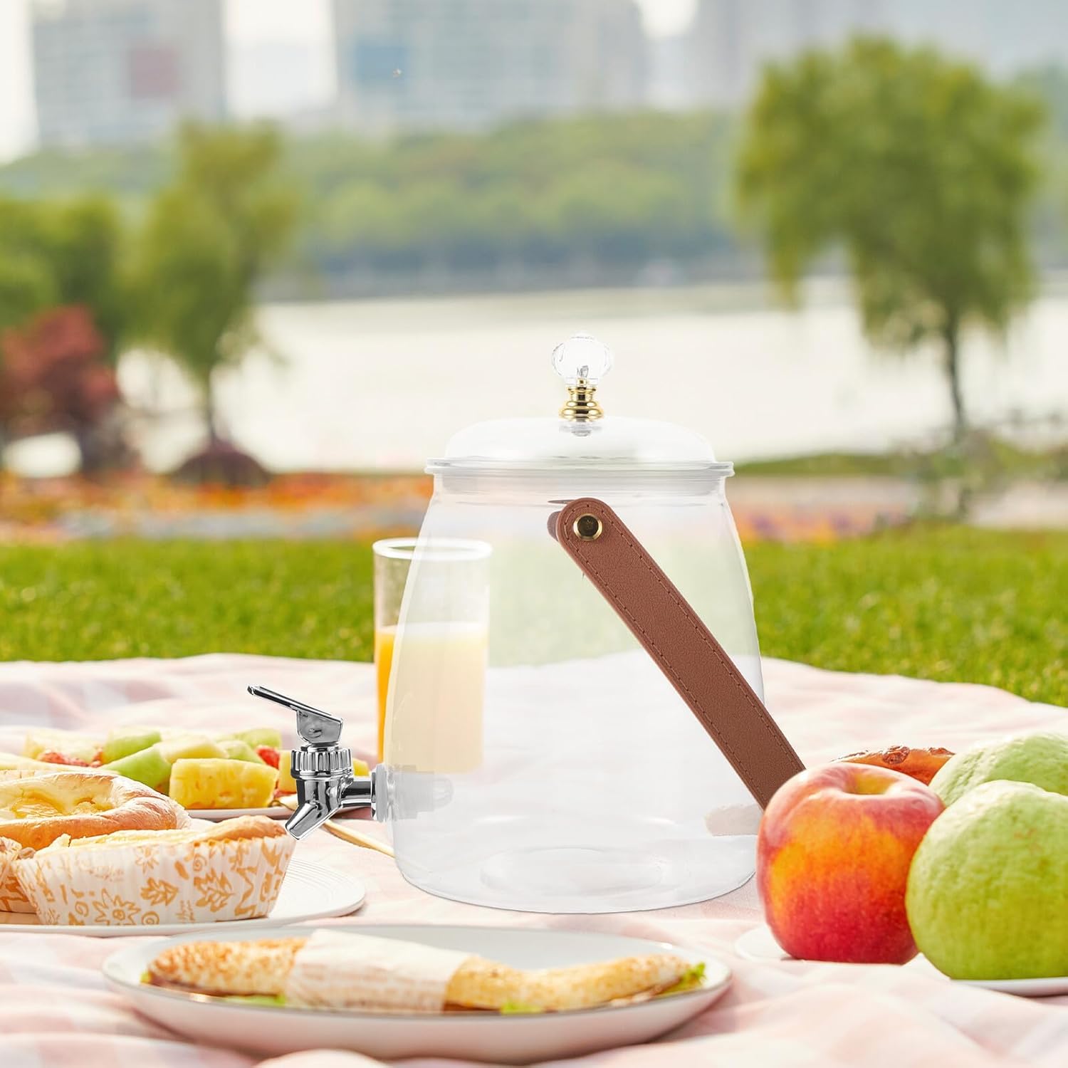 Beverage Dispenser with Faucet 3.2l Plastic Cold Water Container Drink Dispenser for Home Kitchen and Outdoor Use Random Color