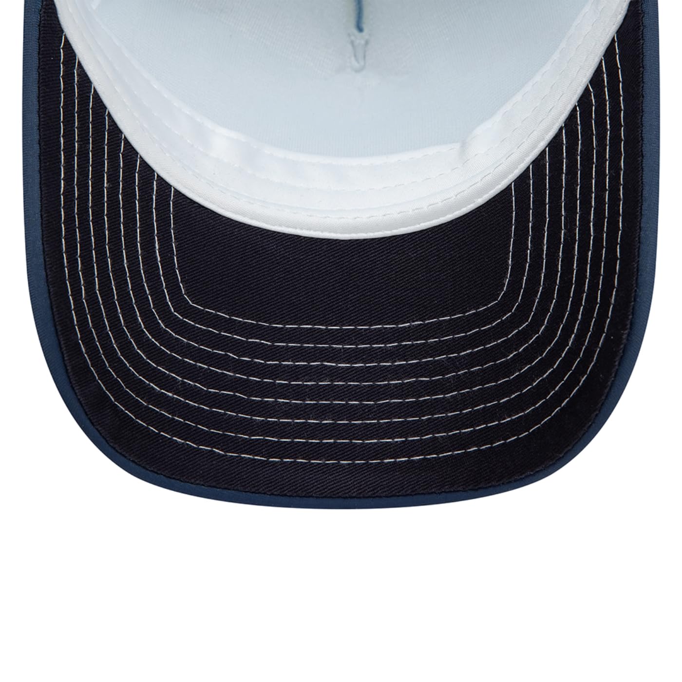 New Era NE Graphic Trucker Adjustable Cap Attitude Azul