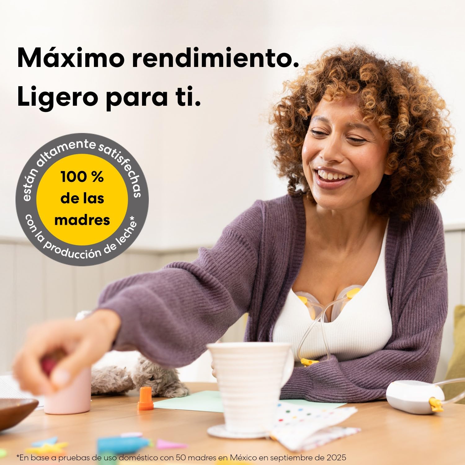 Medela Freestyle Mini Hands-Free eléctrico doble con copas de recogida Hands-Free y batería recargable de Medela.