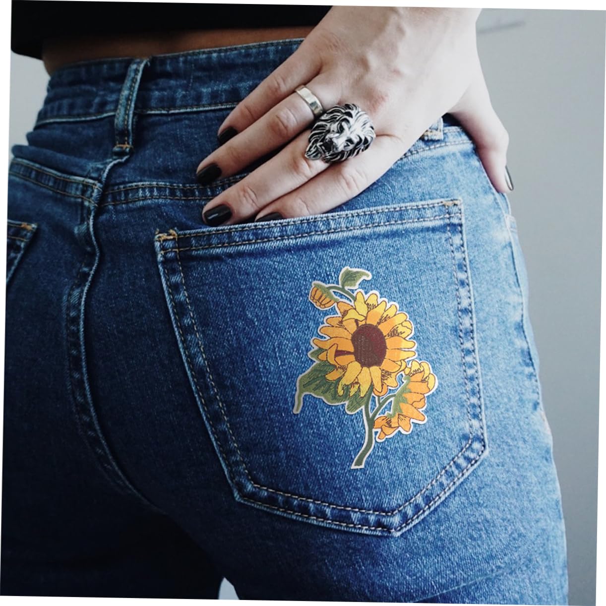 NUOBESTY 24stücke Sonnenblumen Bügelflicken Lustige Stickerei Patches Zum Aufbügeln Für Kleidung Taschen Shirts Und Mehr Hochwertige Applikationen Für Kreative Diy-projekte