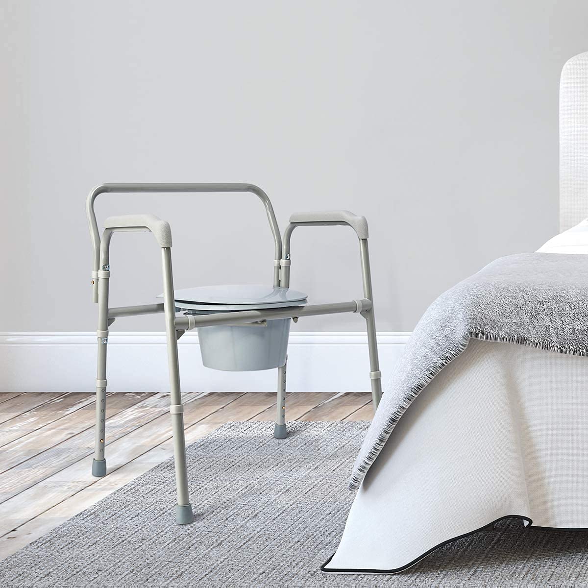 OasisSpace Heavy Duty Bedside CommodeBariatric Folding Commode Support