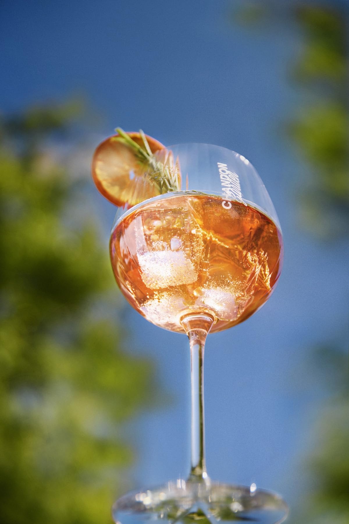 Chandon Garden Spritz, Schaumwein mit natürlichem Orangenschalenextrakt, Magnumflasche, 1,5L