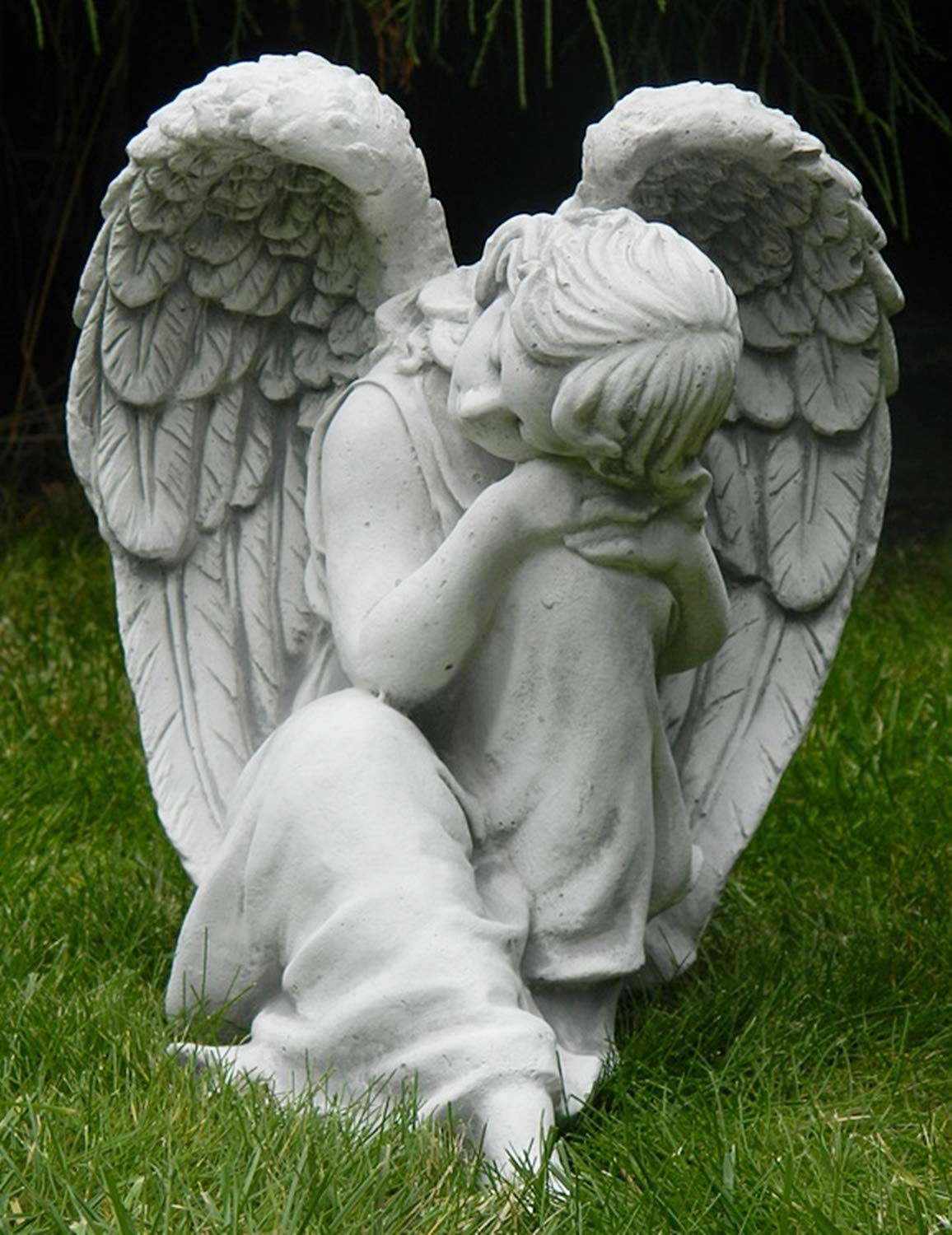Gartenfigur Beton Figur Engel sitzend und schlafend H 24 cm Dekofigur und Gartenskulptur