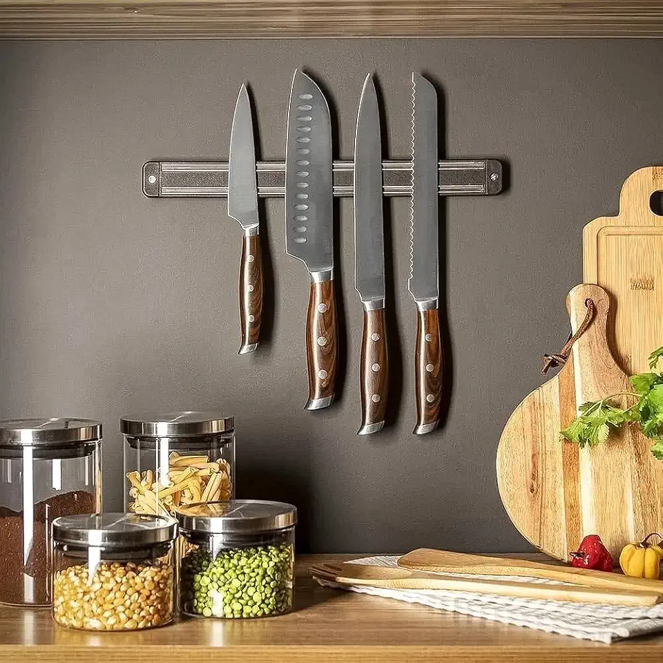 Barra Magnética Suporte para Facas e Ferramentas 38cm Imã Forte Organizador de Parede Metal Preto com Parafusos e Buchas para Cozinha e Oficina Premium