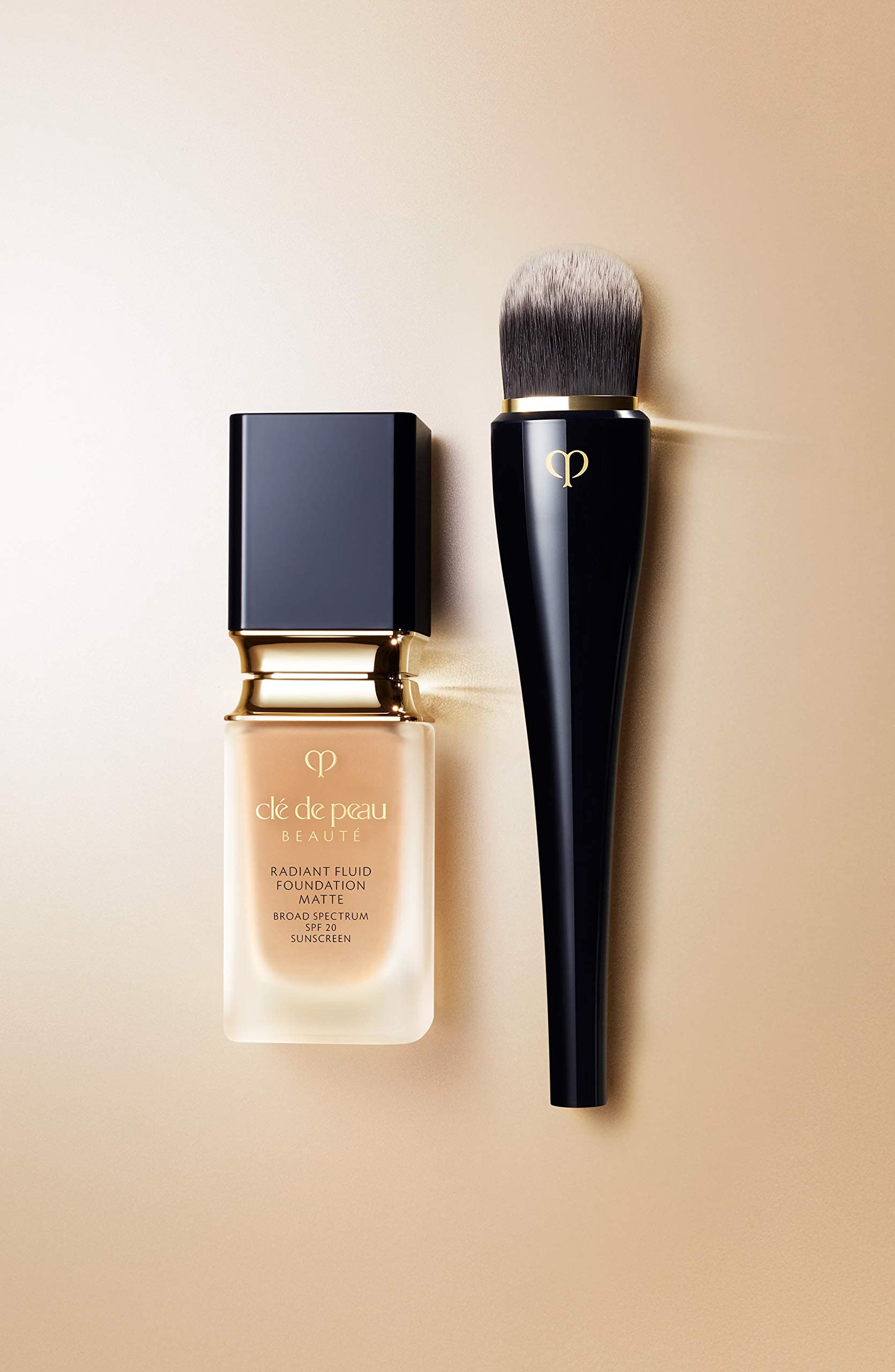 Cl%C3%A9 Peau Beaut%C3%A9 Coverage Foundation