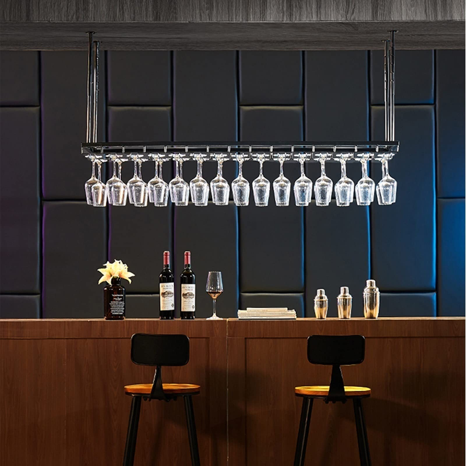 Cintre de bar de luxe léger avec support à verres inversé pour une fixation au plafond stable
