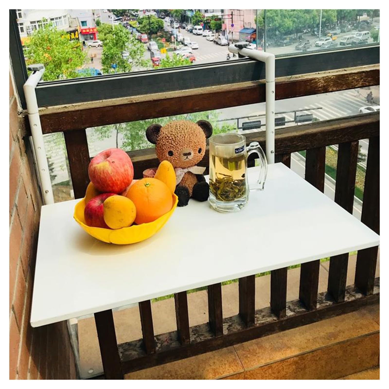 Barre de balcon pliable pour un repas facile en terrasse ou petit jardin en ville