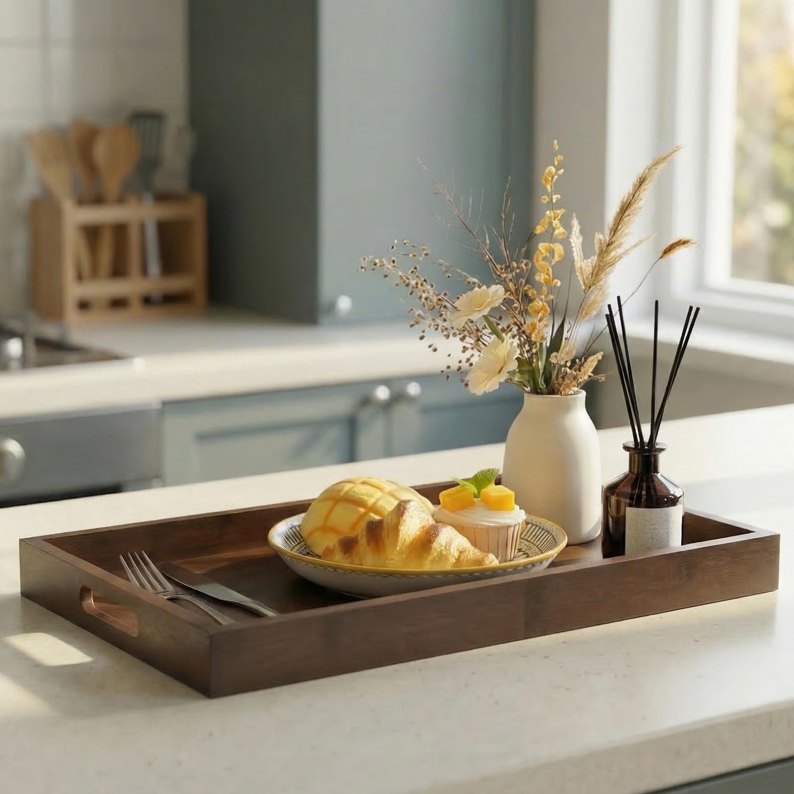 Bandeja grande de madera de bambú con asa, rectangular de madera maciza natural, color nogal negro. Adecuado para almuerzo, cena, café, bares de fiesta. (14.9 x 10.2 x 1.57 pulgadas)