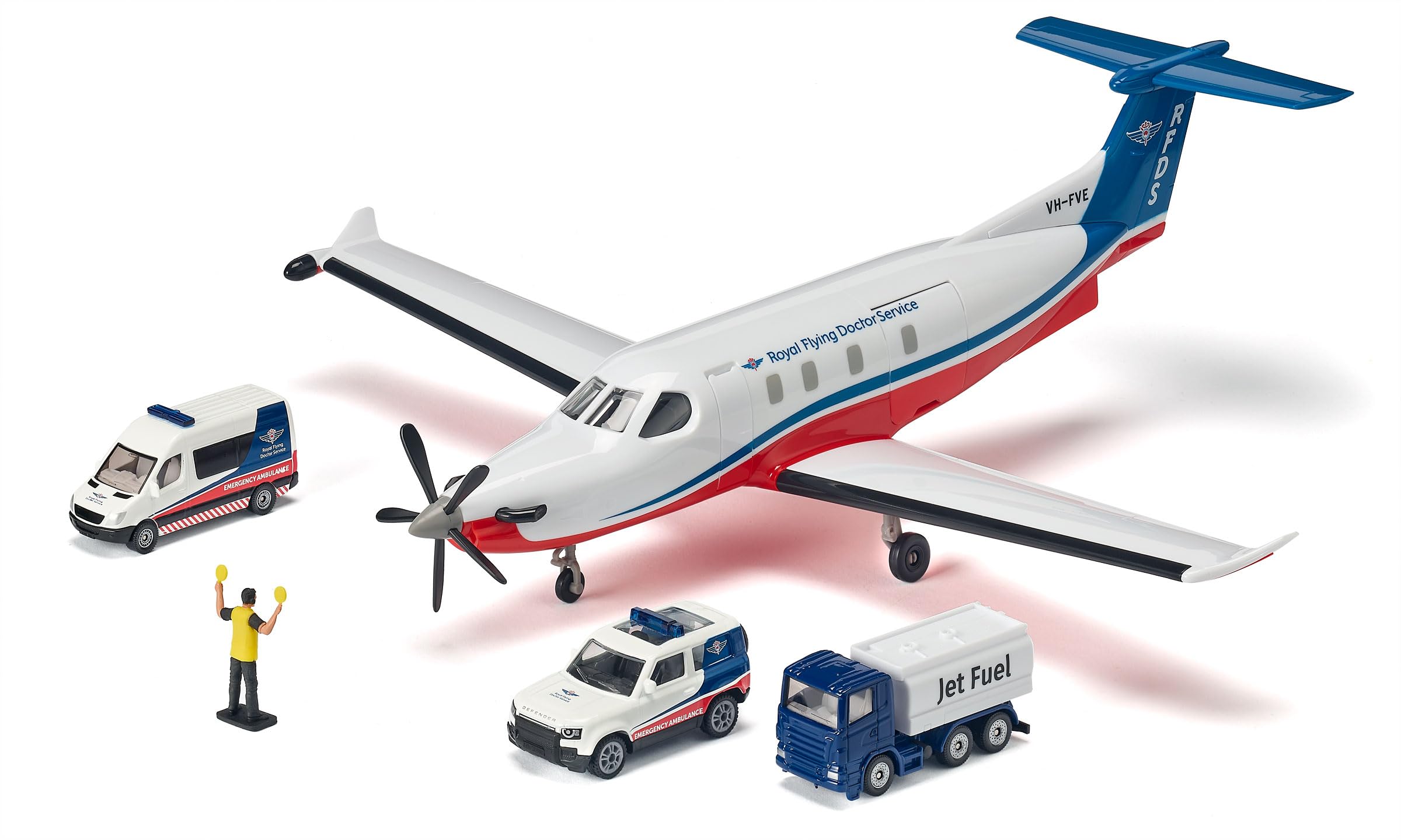 Siku 5406 Pilatus PC-12 Flying Doctors, 1:400, con 3 veicoli aggiuntivi, porte apribili, elica mobile, carrello retrattile, plastica, multicolore, elicottero di soccorso