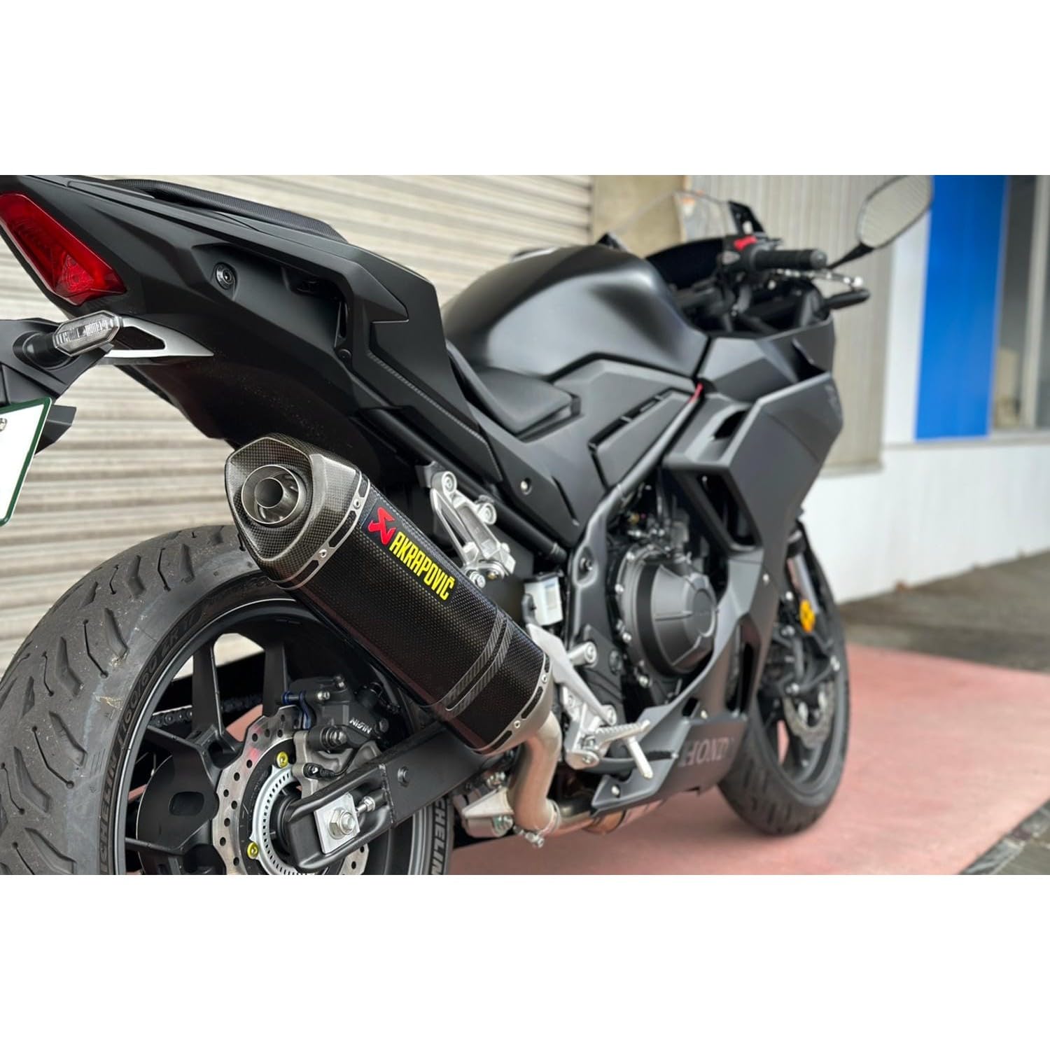 Amazon | アクラポヴィッチ(AKRAPOVIC) スリップオンライン カーボン