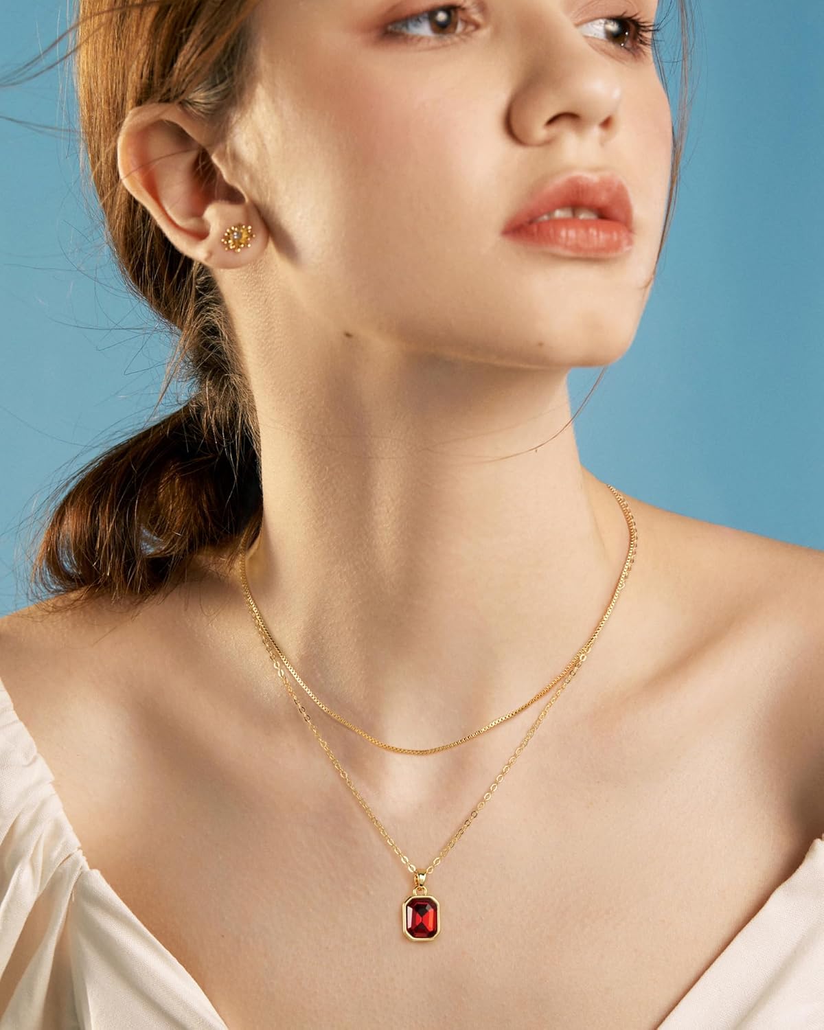 Lourny Gold Layered Crystal Necklace for Women, 18K Gold Plated Choker Emerald Green Dainty Chain Trendy Statement Necklace Jewelry for Women Gifts - Image 4