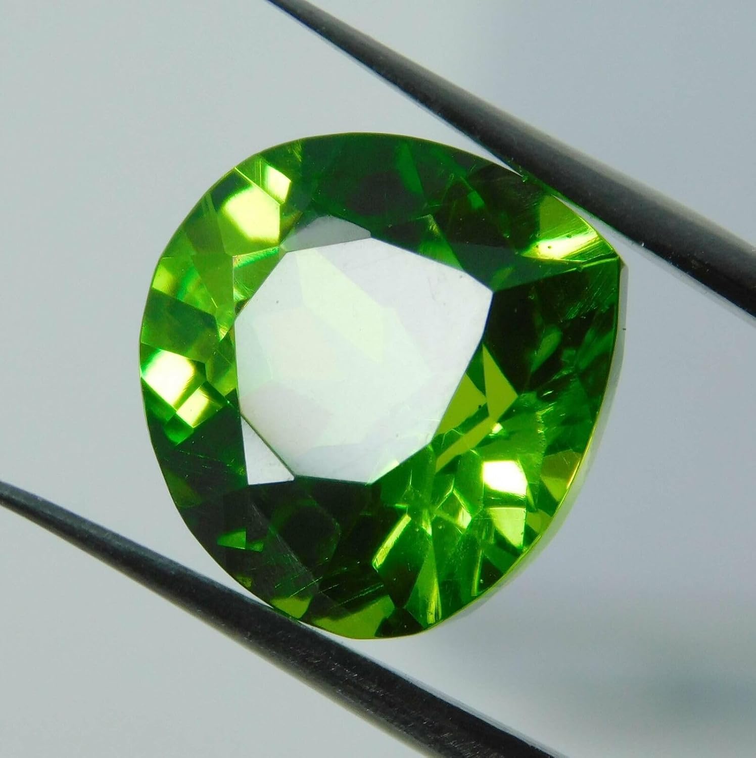 NATURAL Peridot Green 9.50 Ct CERTIFIED Stone Gemstone PEAR CUT Faceted