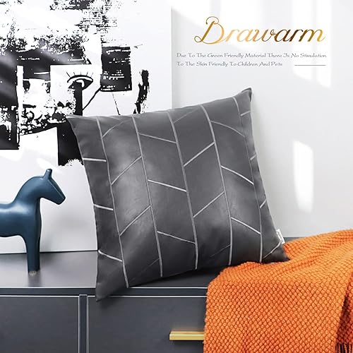 Miniatura 89 de BRAWARM Fundas de almohada de piel sintética de 18 x 18 pulgadas, fundas de almohada de cuero negro, paquete de 2, almohadas decorativas de cuero