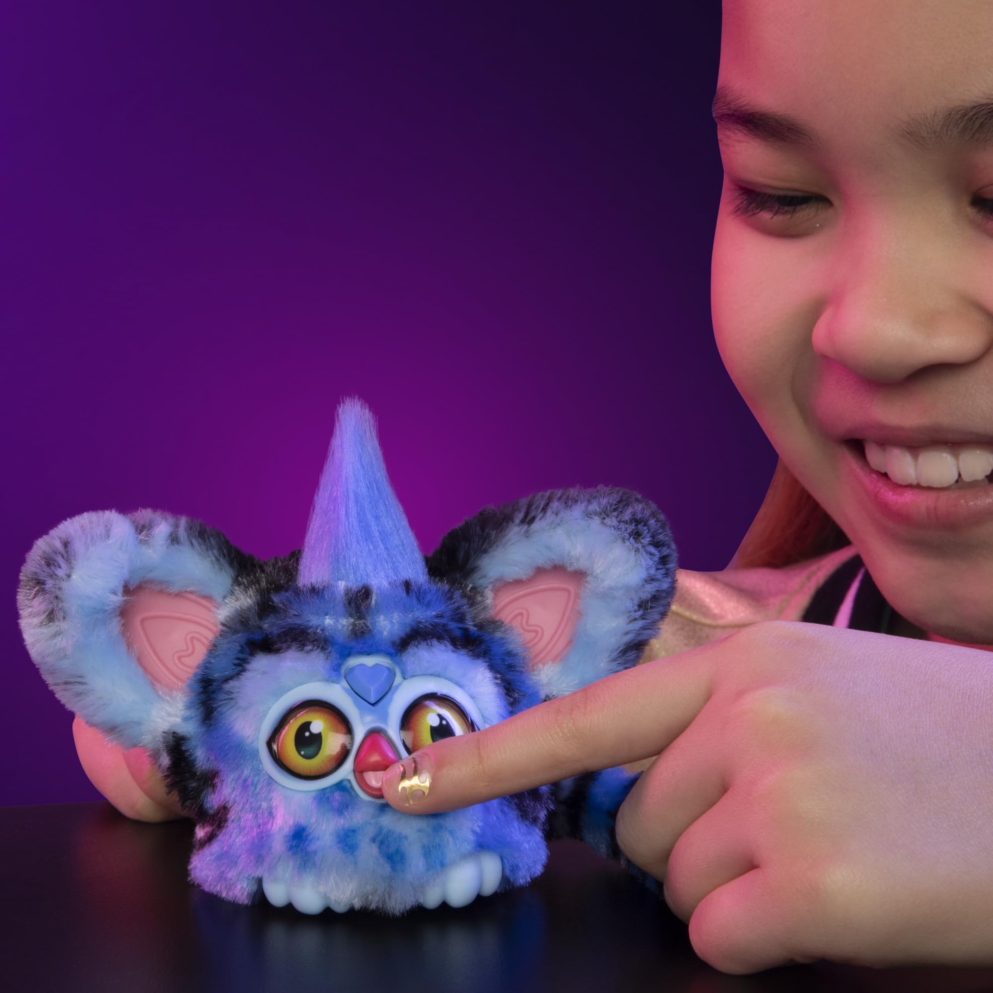 Furby Furblets Tygrys Derpy z filmu K-popowe łowczynie demonów, miniaturowa pluszowa elektroniczna zabawka kolekcjonerska w skali 7,6 cm