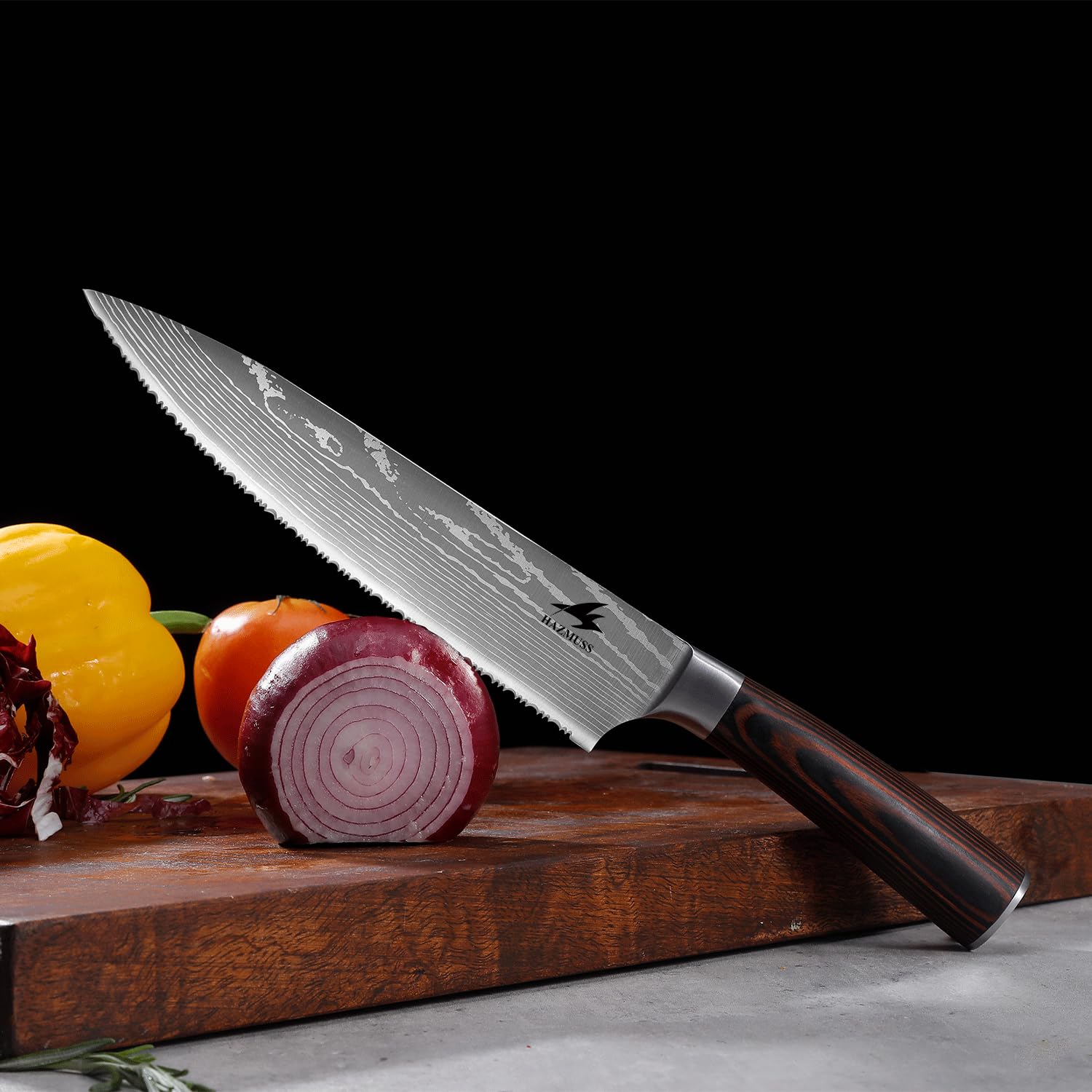 Coltello da Chef Seghettato 20,5 cm – Acciaio Inox ad Alto Carbonio, Manico in Legno Ergonomico – Ideale per Alimenti Congelati, Pane e Carne