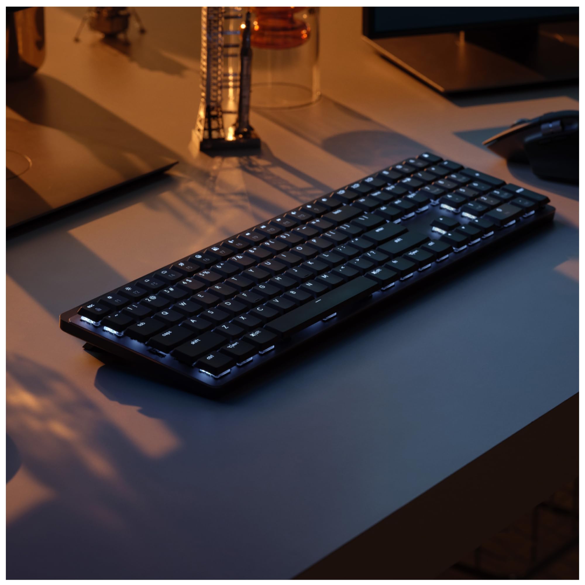 Logitech MX Mechanical Wireless Illuminated Keyboard, Clicky Switches, Backlit, Bluetooth, USB-C, macOS, Windows, Linux, iOS, Android, Metal, QWERTY US International Layout - Grey