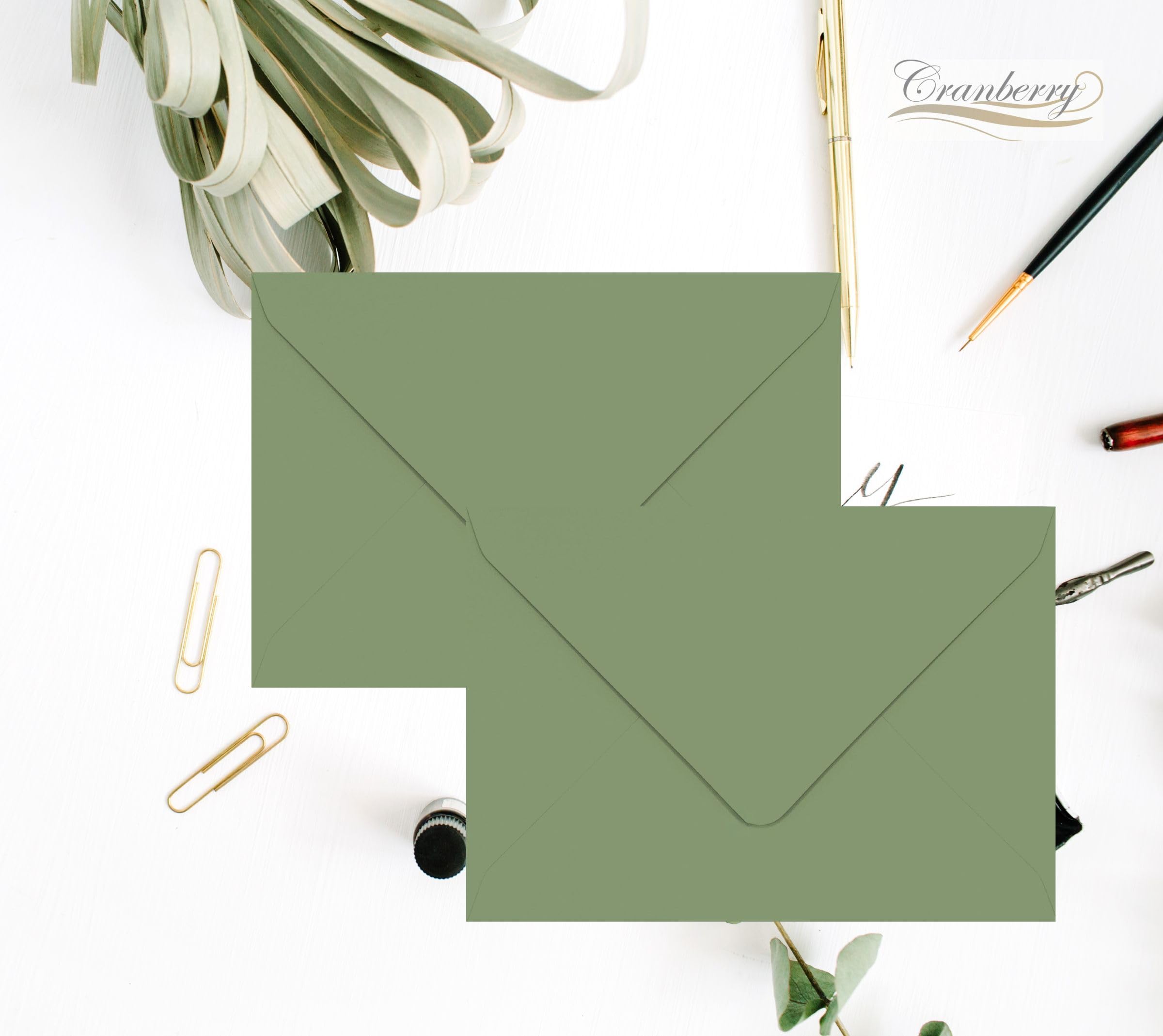 Lot de 25 enveloppes gommées format C6 vert olive 114 x 162 mm pour cartes de vœux A6, anniversaire, Noël, commercial, invitations et utilisation quotidienne.