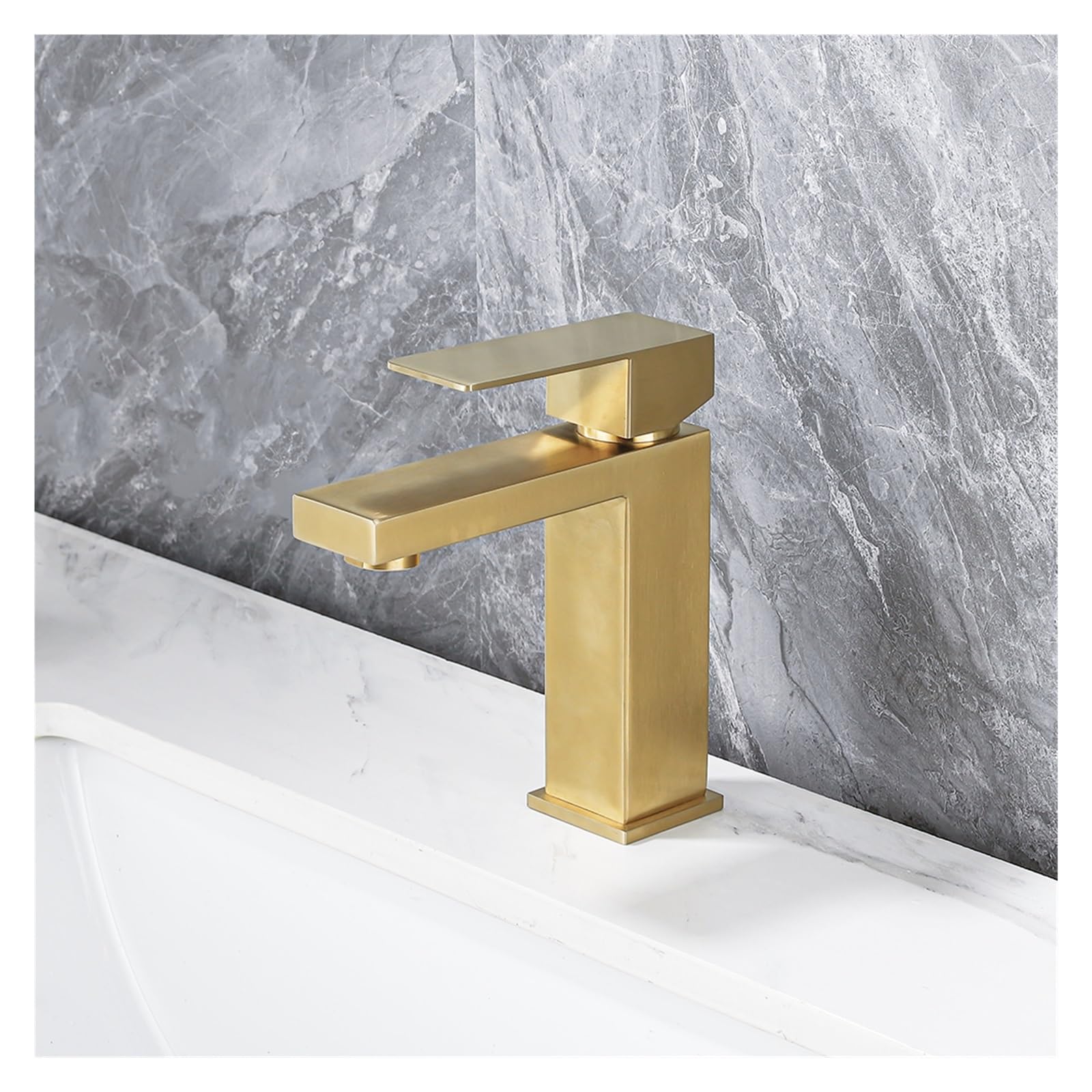Robinet d'évier carré design pour rénovation de salle de bain moderne