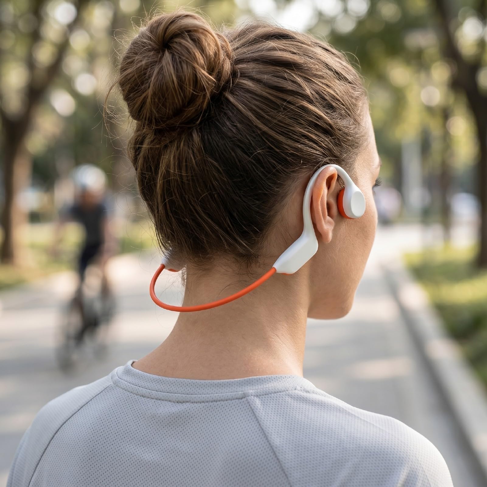Goshyda Cuffie a Conduzione Ossea, Auricolari Bluetooth Impermeabili IPX8 per il Nuoto, con Lettore MP3 da 32 GB, per Allenamenti Sportivi e di Corsa (Bianco Arancio)
