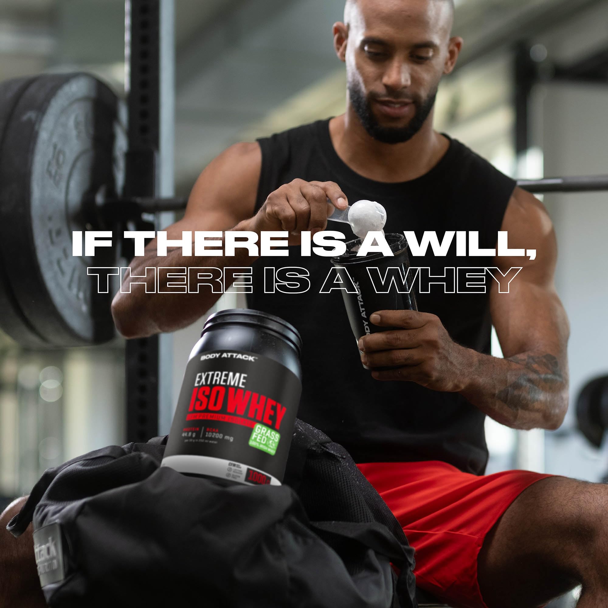 Body Attack Whey Protein w proszku Strawberry, 1 kg białka w proszku, łatwo rozpuszczalny i szybko przyswajalny izolat serwatkowy – ze 100% irlandzkiego mleka wierzbowego