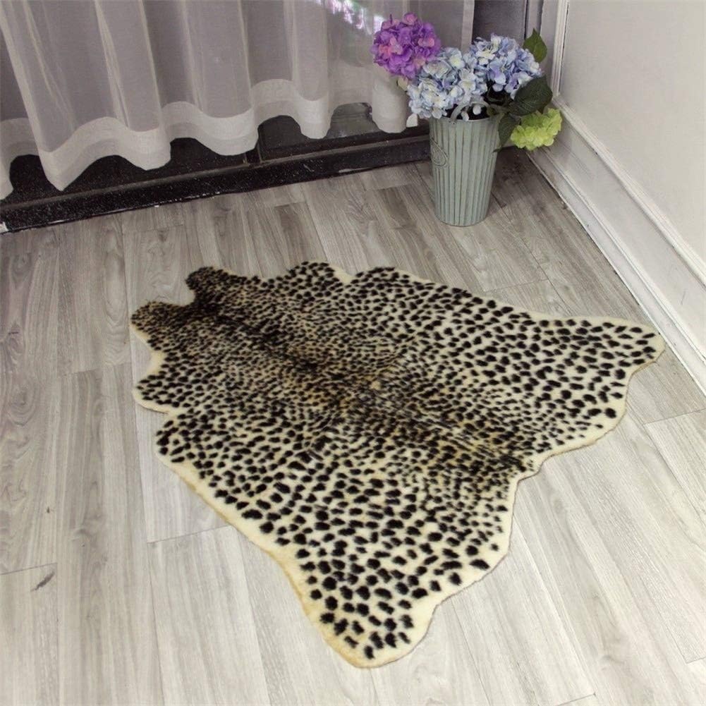 Leopard Print Rug, 39.5"x37.5" Faux Fur Leopard, Cheetah，Cowhide Hide, Deer Area Rug Animal Printed Rug Carpet for Home Office Living Room,Bedroom (Leopard)