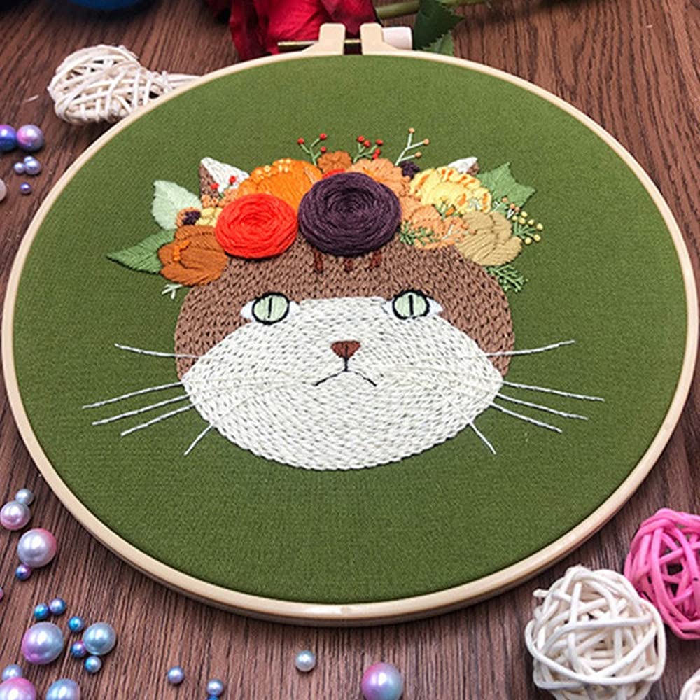 Mozzyyee Embroidery Starter kit, DIY Adult Beginner Embroidery Kits, Including Cloth with Cat Patterns, Colored Threads, Needles, Hoops and Instructions (Green)