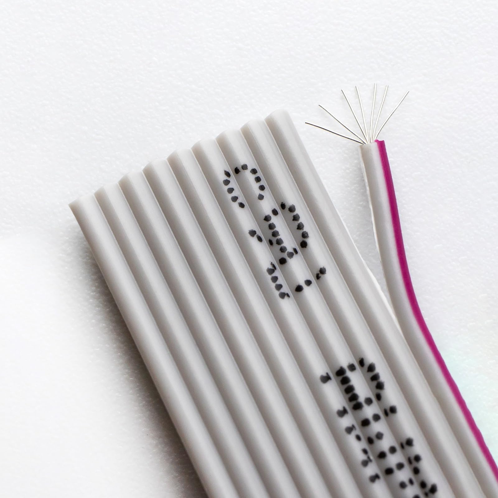 28AWG 20P Bis 30P Grauer Flachdraht, 1,27 Mm Abstand, 28AWG Verzinntes Kupferkabel Mit Roter Kante Für Elektronische Verbindungen(25P,250FT)