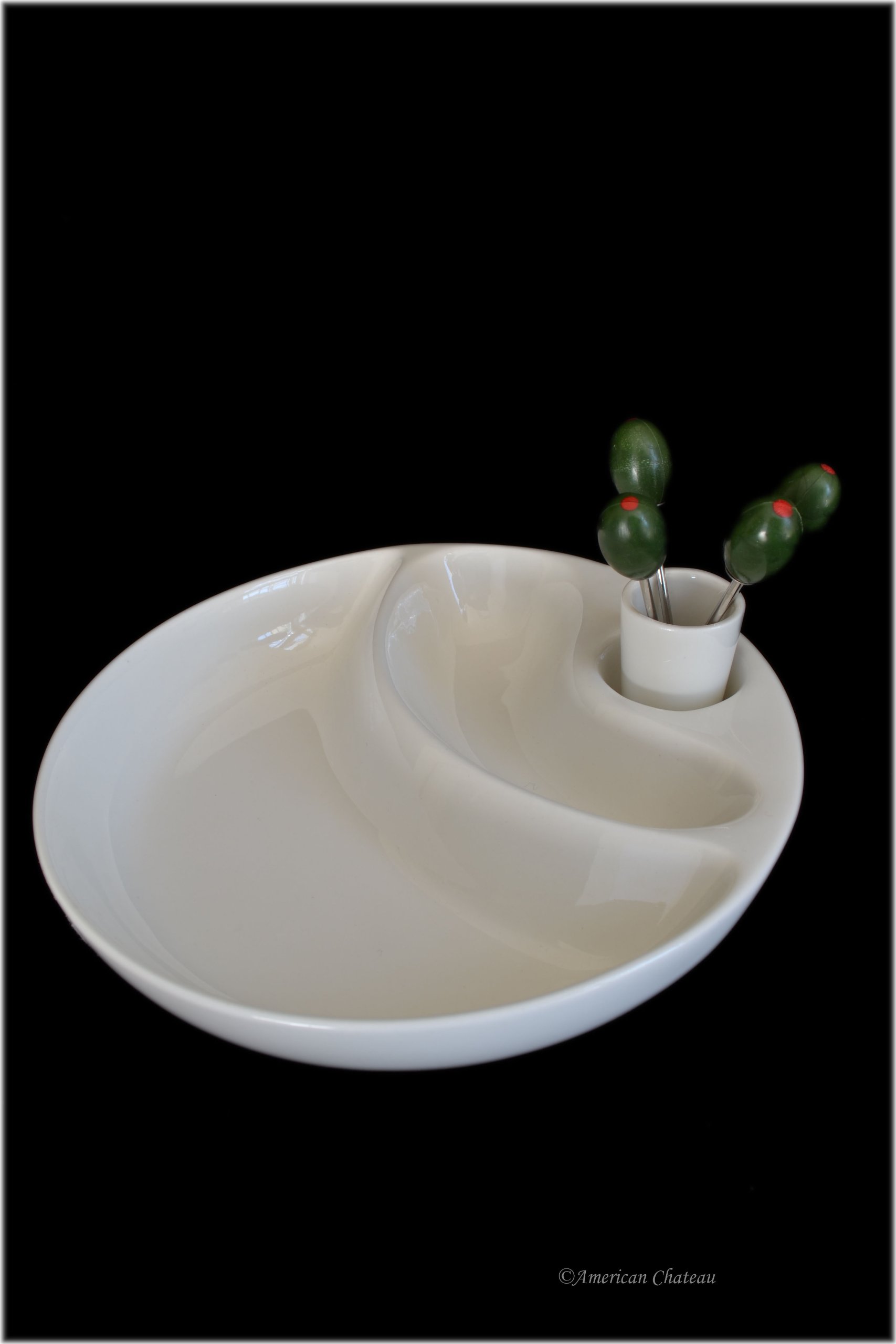 Symphony Round Hor'd Oeuvre Dish with 4 Cocktail Forks, 18 cm