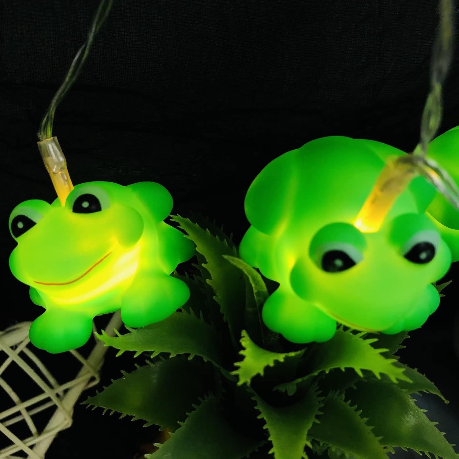Cute Frog Night Lights Frog String Lights 3M 20LED Bedroom Frog Fairy Lights for Children Bedroom Home Holiday Decortion (USB Operated)