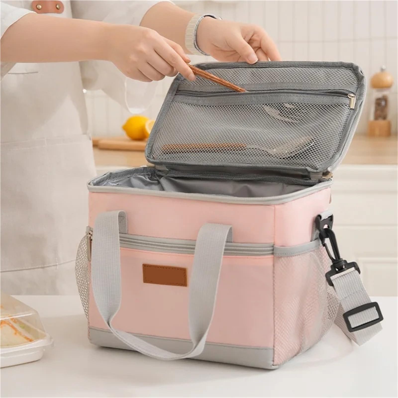Borsa Frigo Borsa for il pranzo isolata