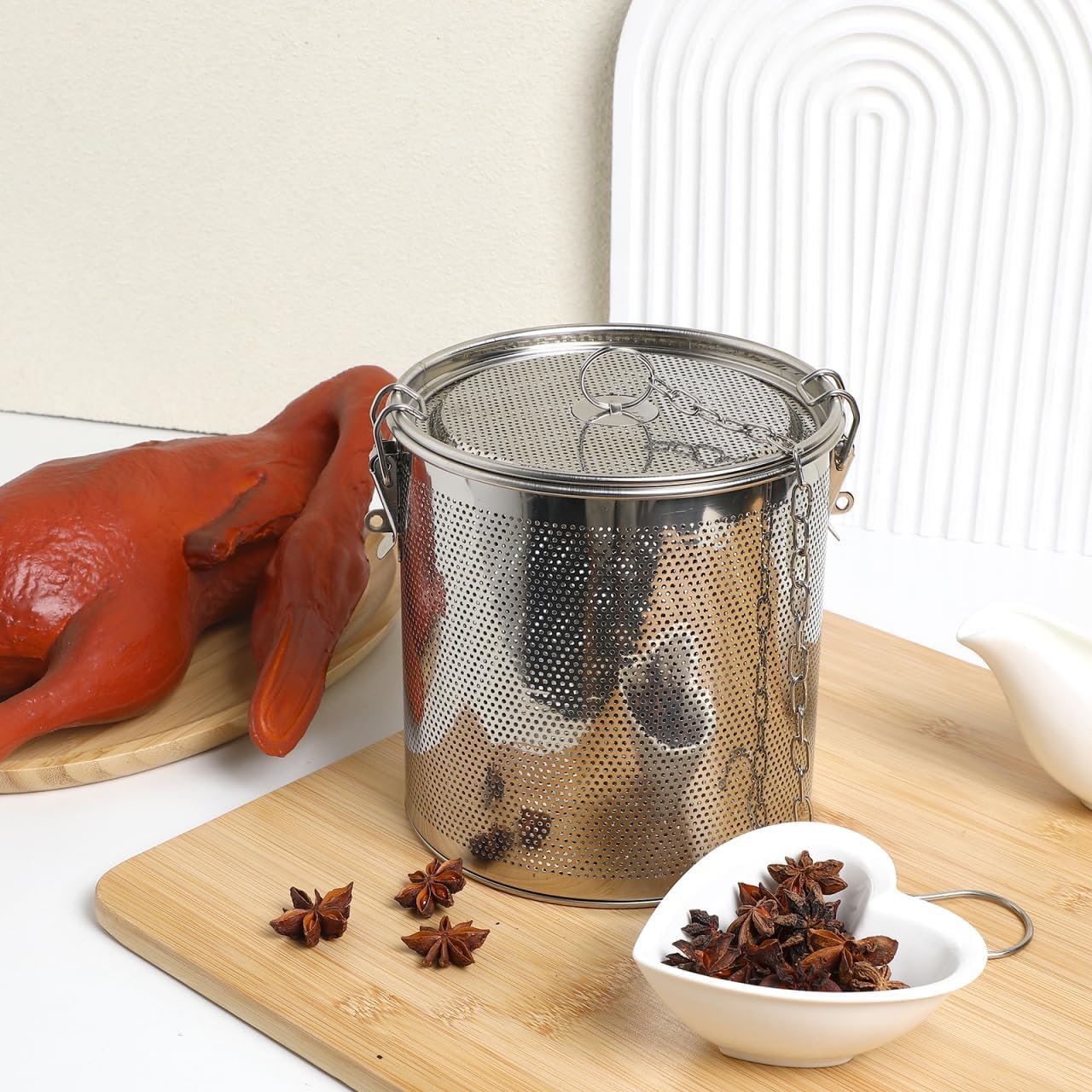 Bola de especias para cocinar, colador de condimentos, infusor de té de acero inoxidable 304, filtro de malla para hojas sueltas, sopa de té, gran capacidad y gancho de cadena extendido (16 x 16 x 16