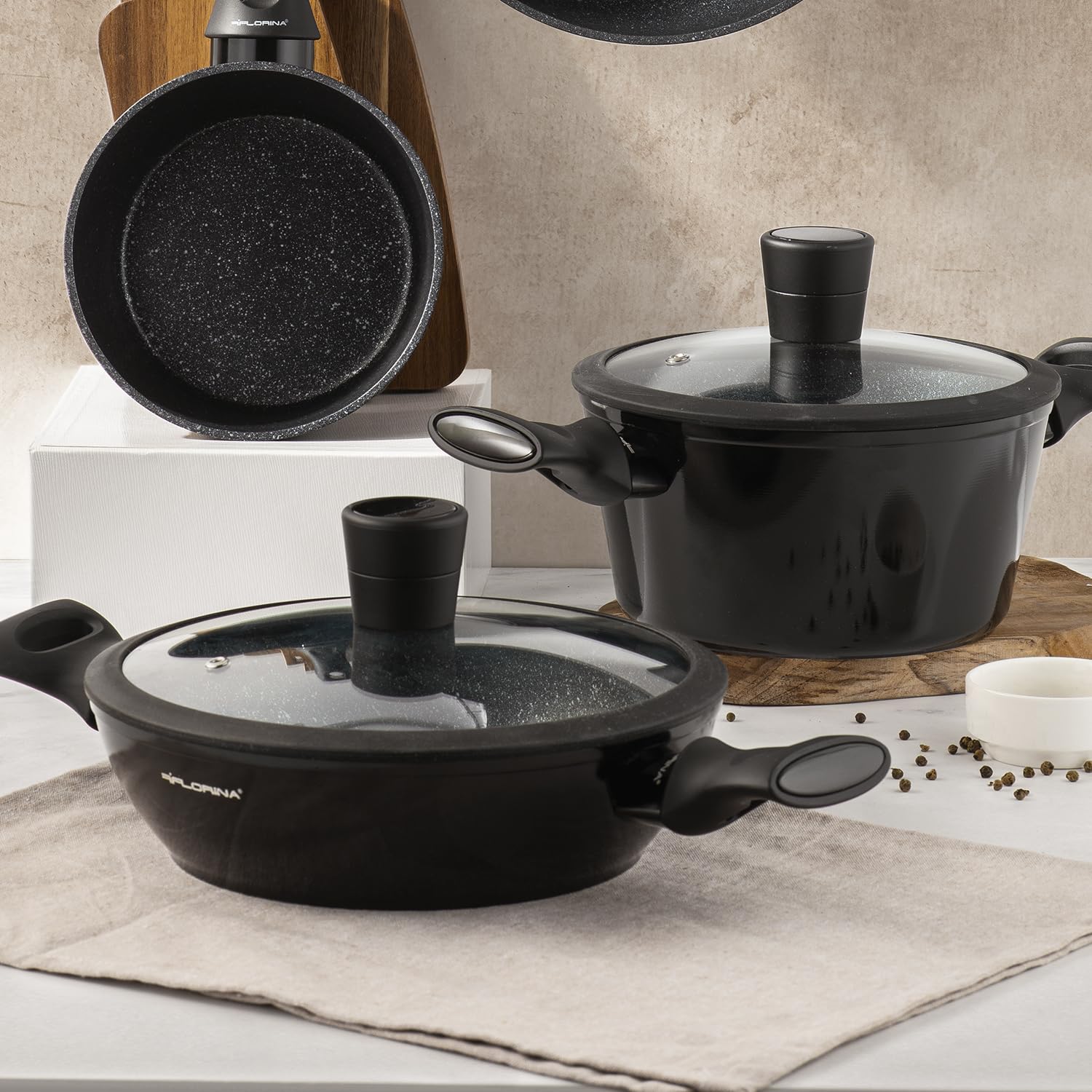FLORINA Pentola in Alluminio (6,1 l) 28 cm I Pentola con Coperchio in Vetro MAGNUM I Rivestimento Antiaderente I Pentola per Pasta, Zuppa, Carne I Adatta a Tutti i Tipi di Fornelli e Induzione