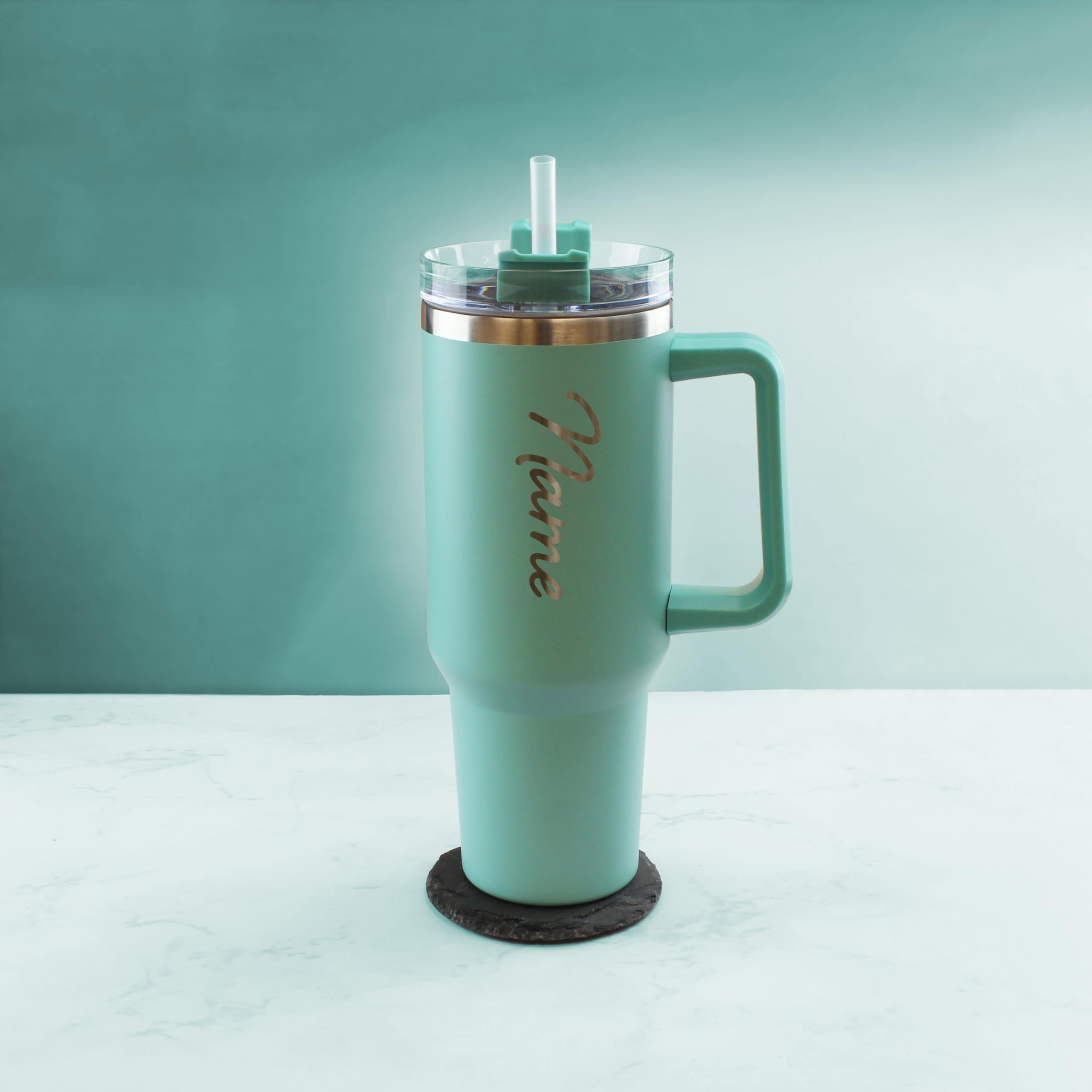 Gobelet isotherme gravé personnalisable, 1135 ml, grande tasse à café de voyage bleu sarcelle, personnalisable avec n'importe quel nom et police de caractère, en acier inoxydable, paille et poignée