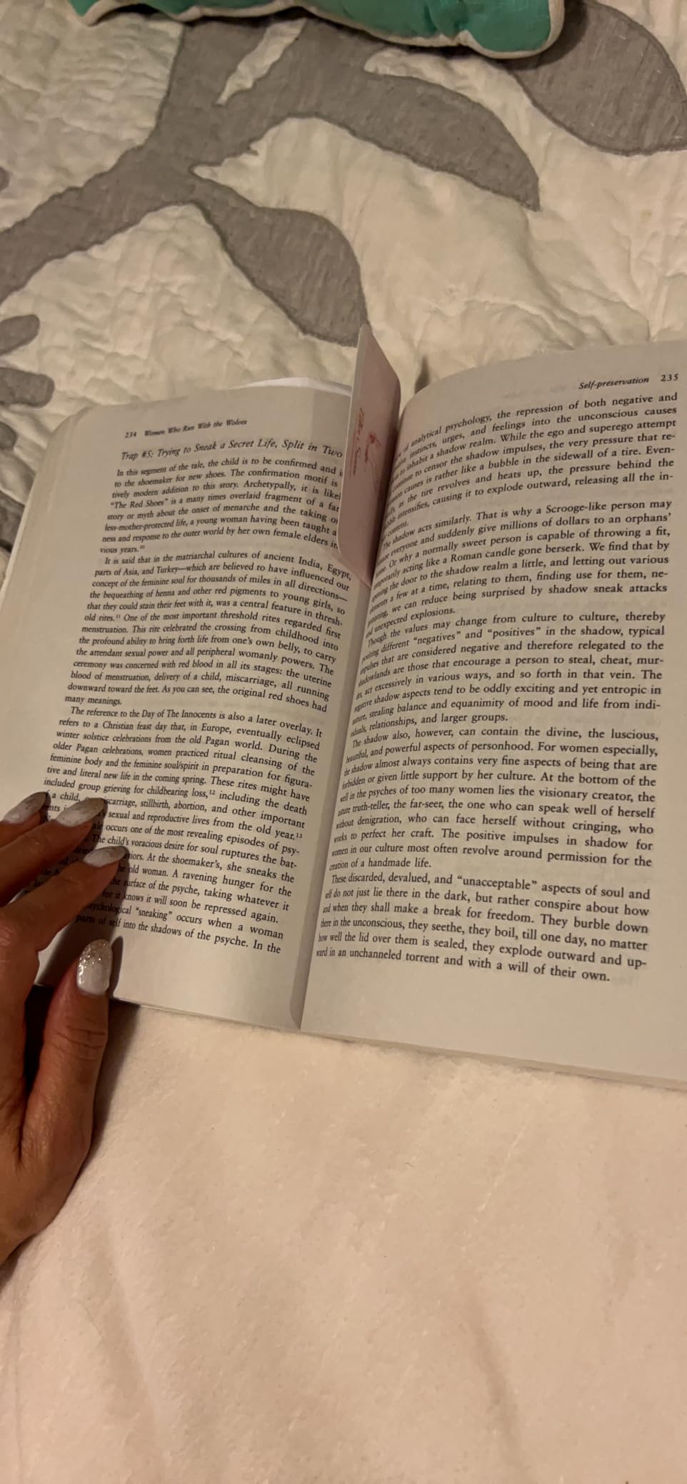 Lovely Book with uplifting stories 💝