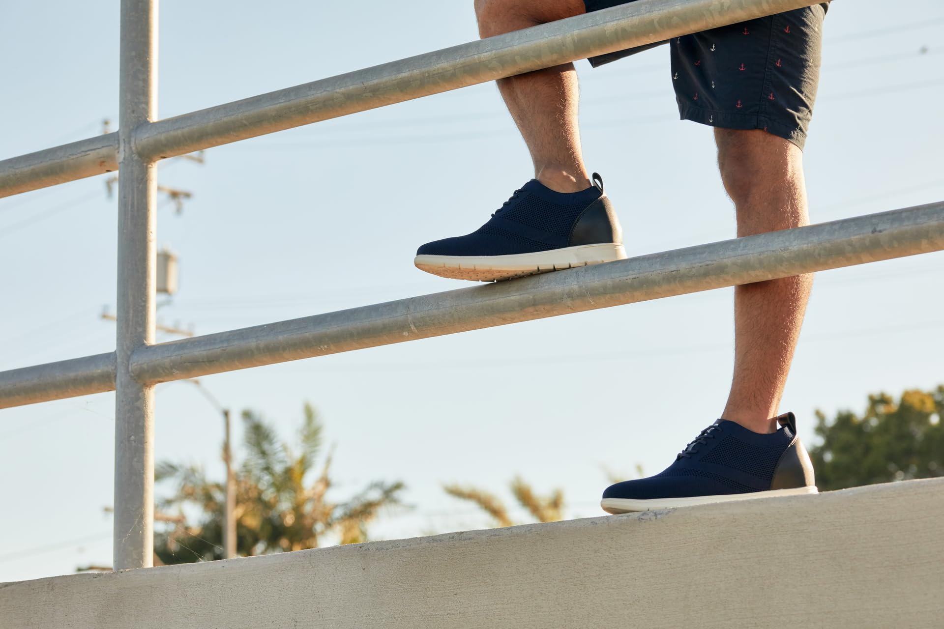 CALTO Zapatos de elevación invisibles para hombre con aumento de altura, ultraligeros, con cordones, de punto, deportivos, 6,1 cm más altos