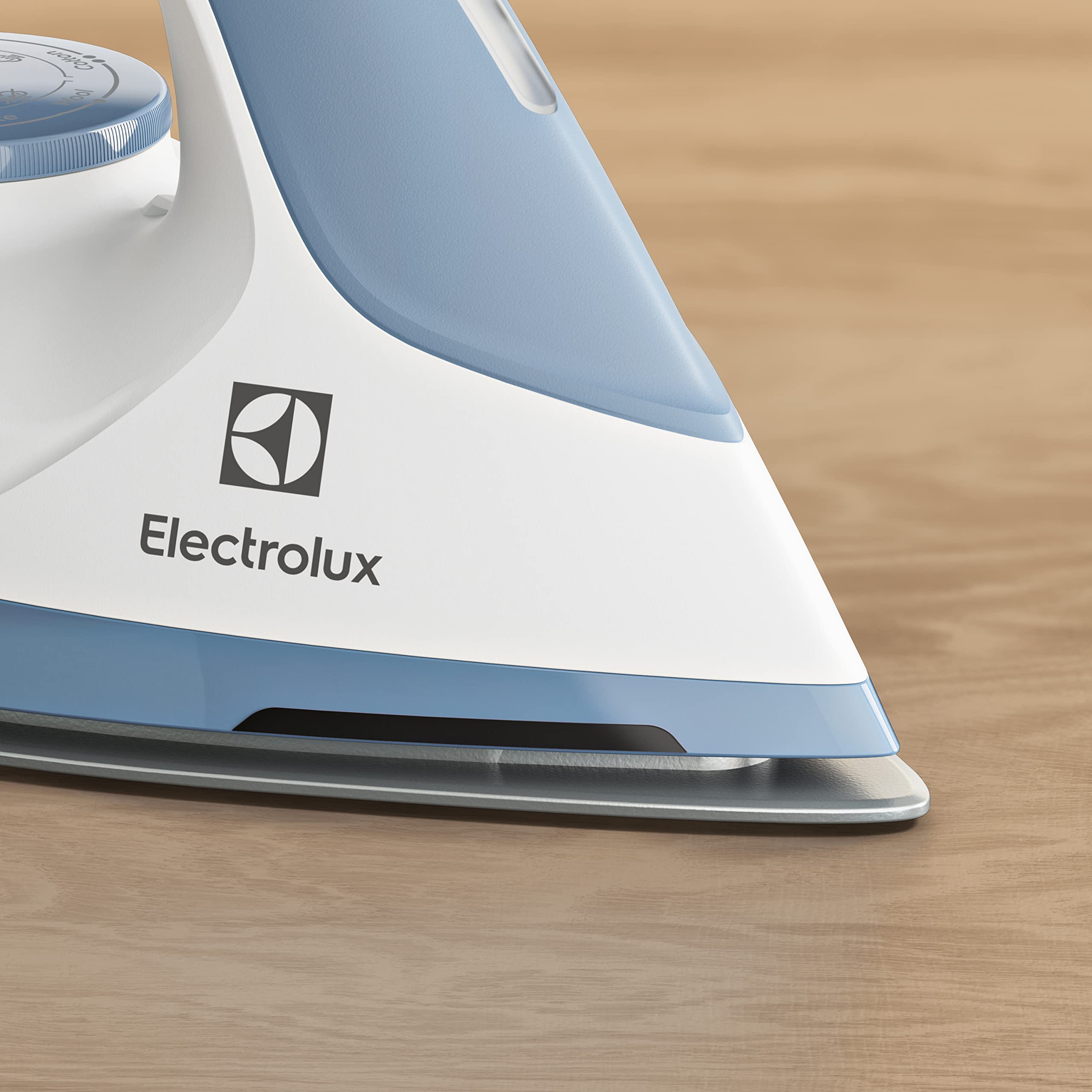 Electrolux Caldaia a Vapore 2400W E5ST1-2DB Blu | potenza massima 2400 W, colpo di vapore 200 g, piastra antigraffio