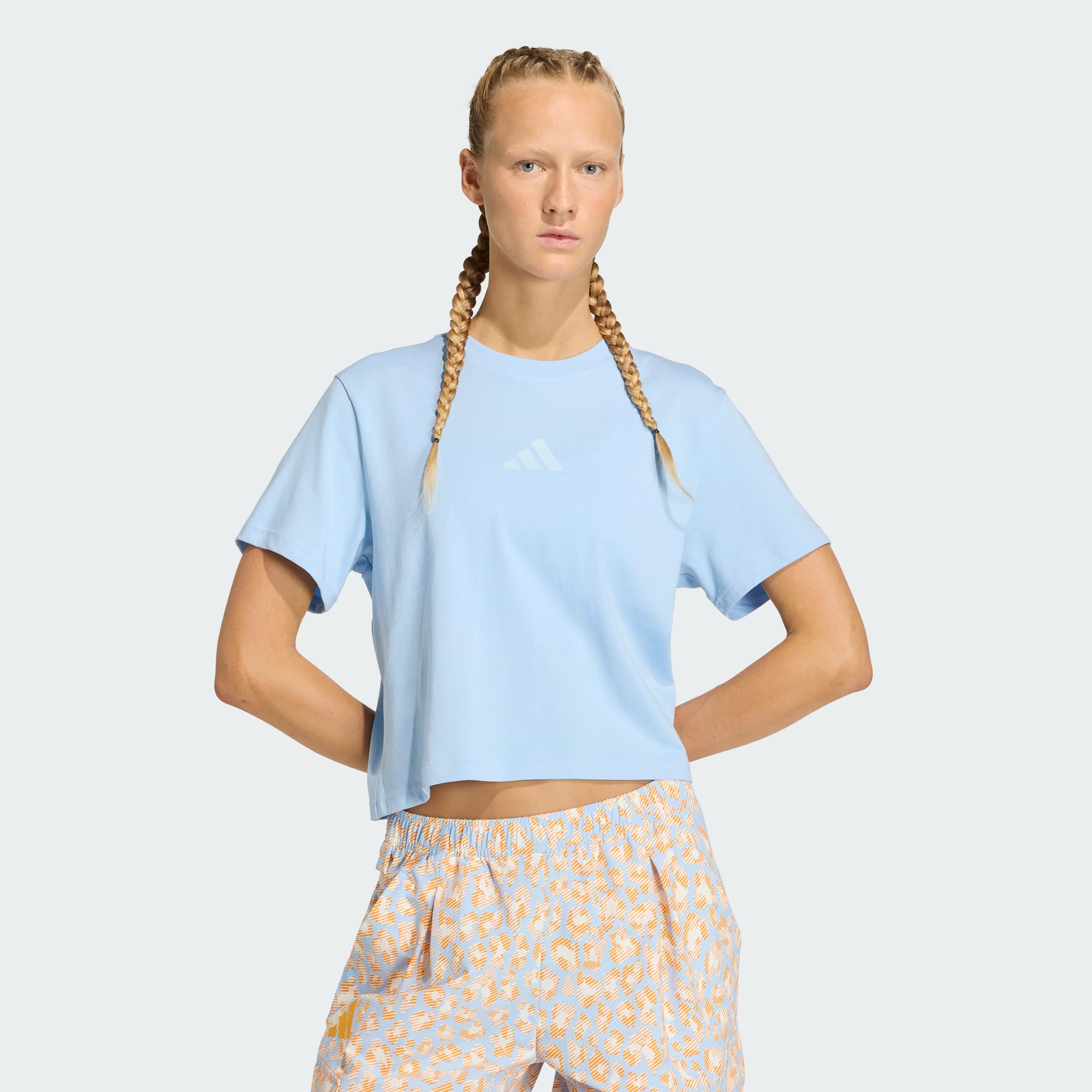 adidas Women's Terrex Multi Tee Meadow Pack, Glow Blue, L