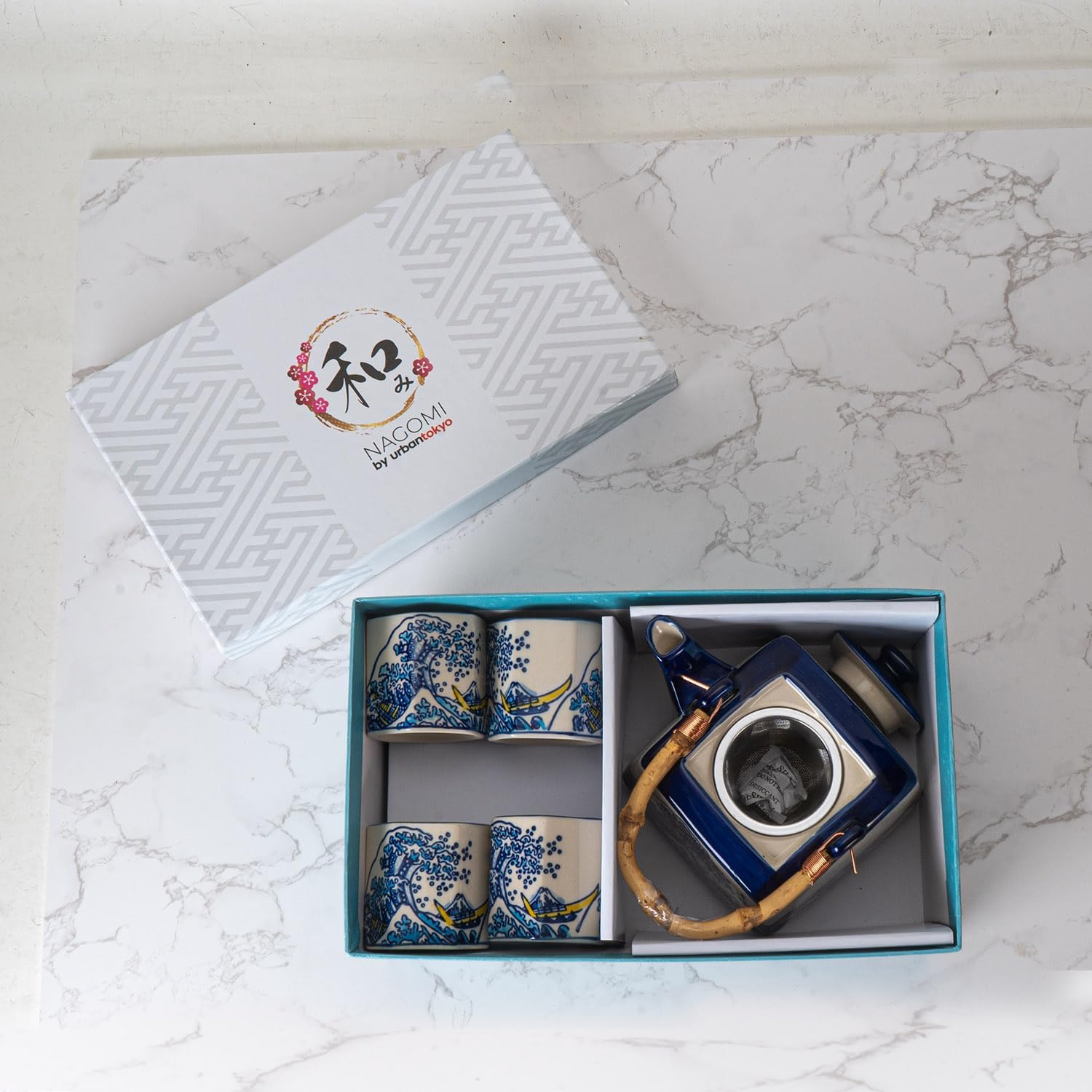 Japanese Style Perfect Square Shape Porcelain Tea Set Teapot with Strainer Wooden Handle and 4 Hexagon Tea Cups Handpainted Hokusai Kanagawa Wave Design Tea Set
