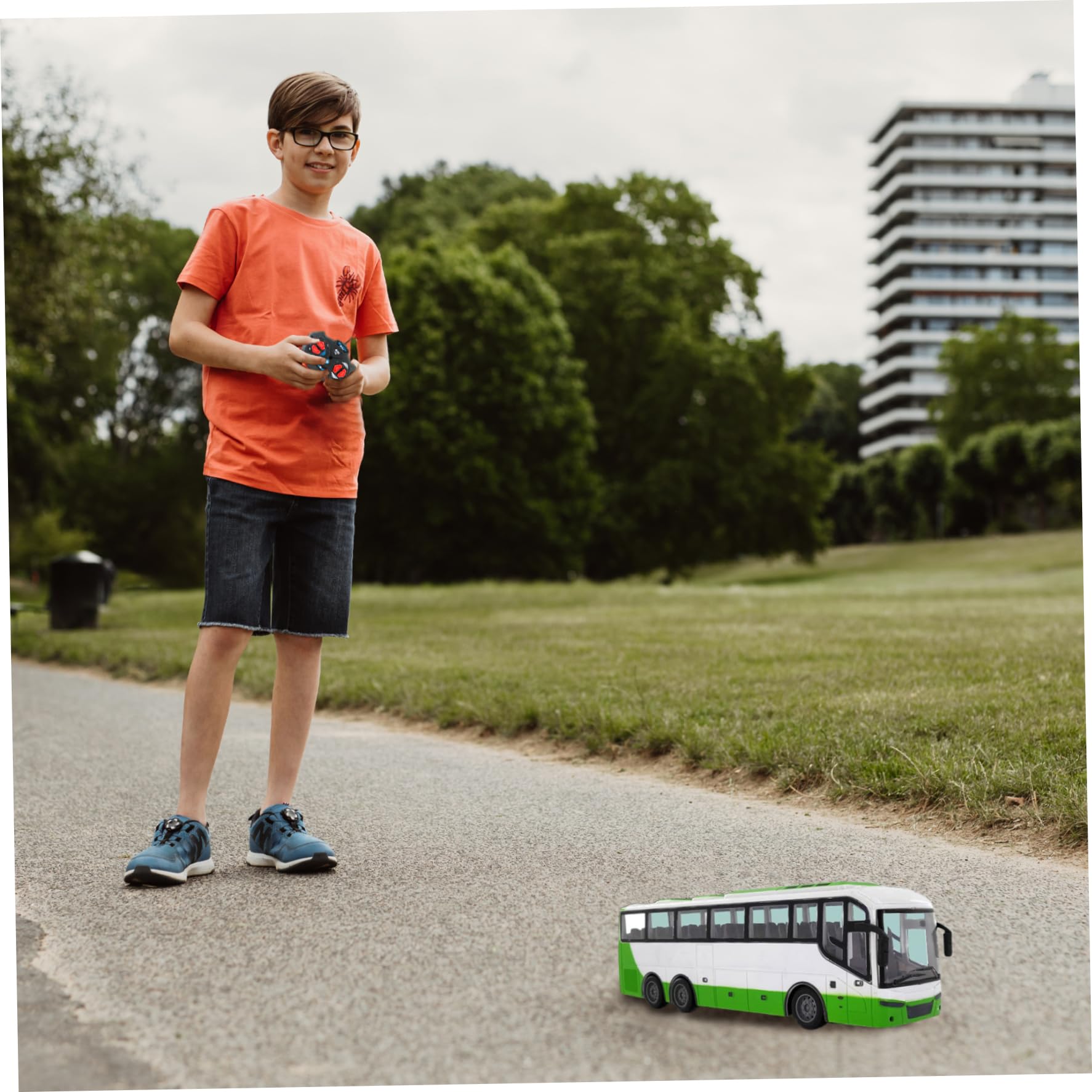 Bus jouet, jouet de bus électrique sans fil de 12, 4 x 3, 2 x 4, 5 pouces, simulateur tourisme réaliste à l'échelle 1:30, télécommande amusante, créatif pour garçons et filles, sans batterie, vert