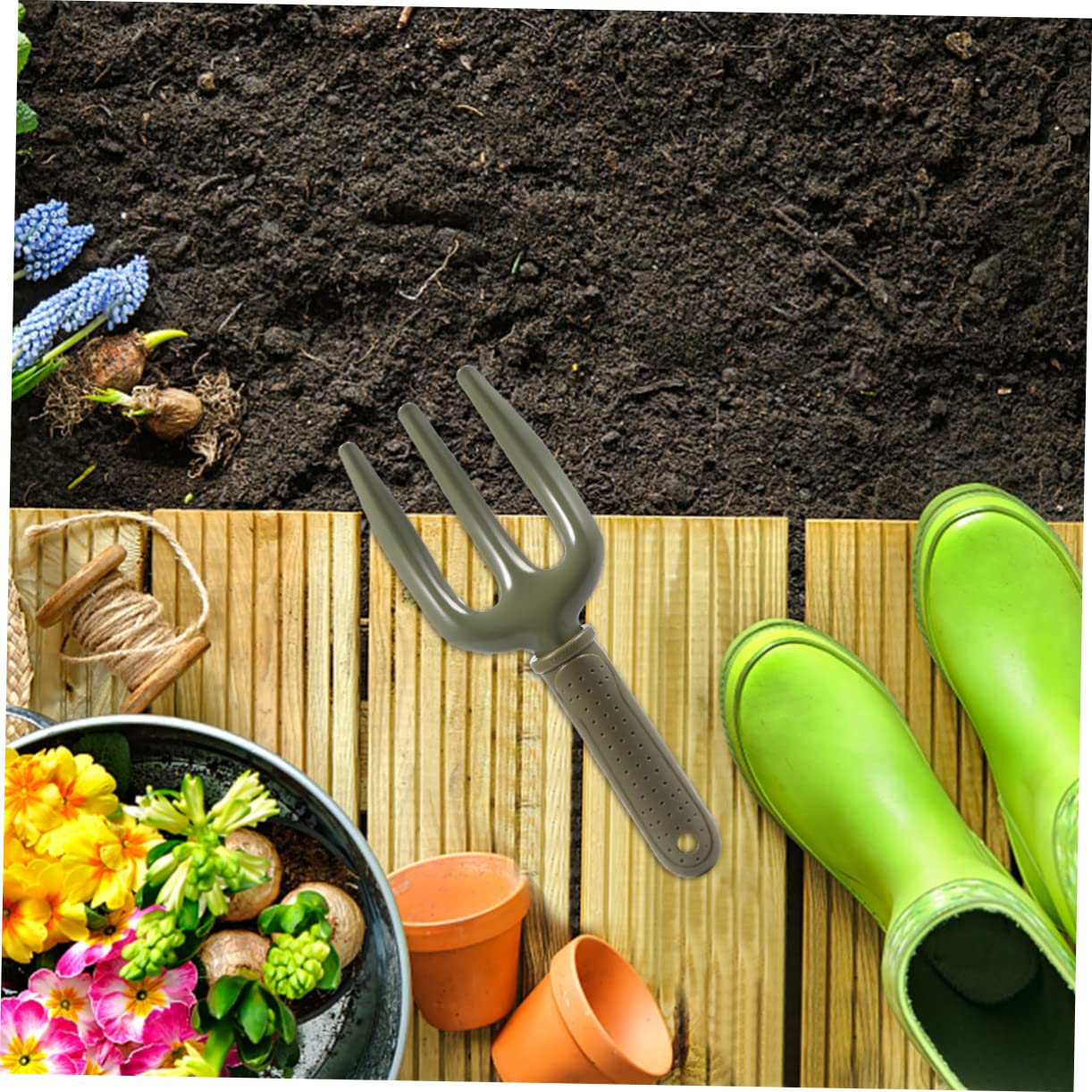 FUNOMOCYA Comfortable Wooden Handle Gardening Tool Fork Small Hand Rake Weeder Fork