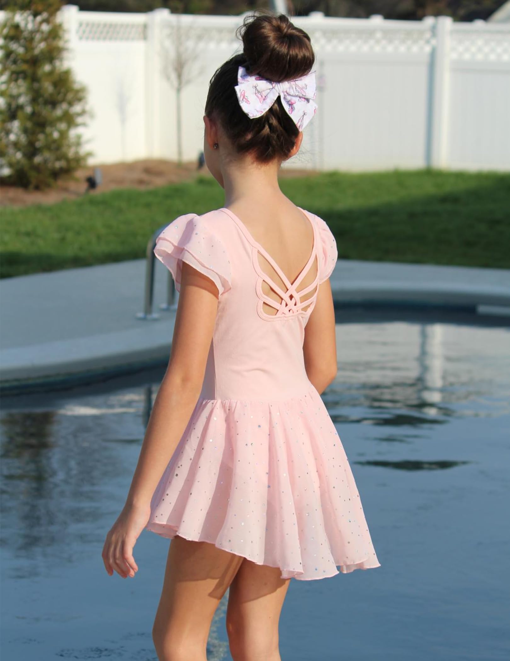Arshiner Traje de Ballet para Niñas de 2-10 Años Sin Espalda Manga Corta Ropa de Danza Mono de Algodón con Falda Irregular con Lentejuelas — view 4